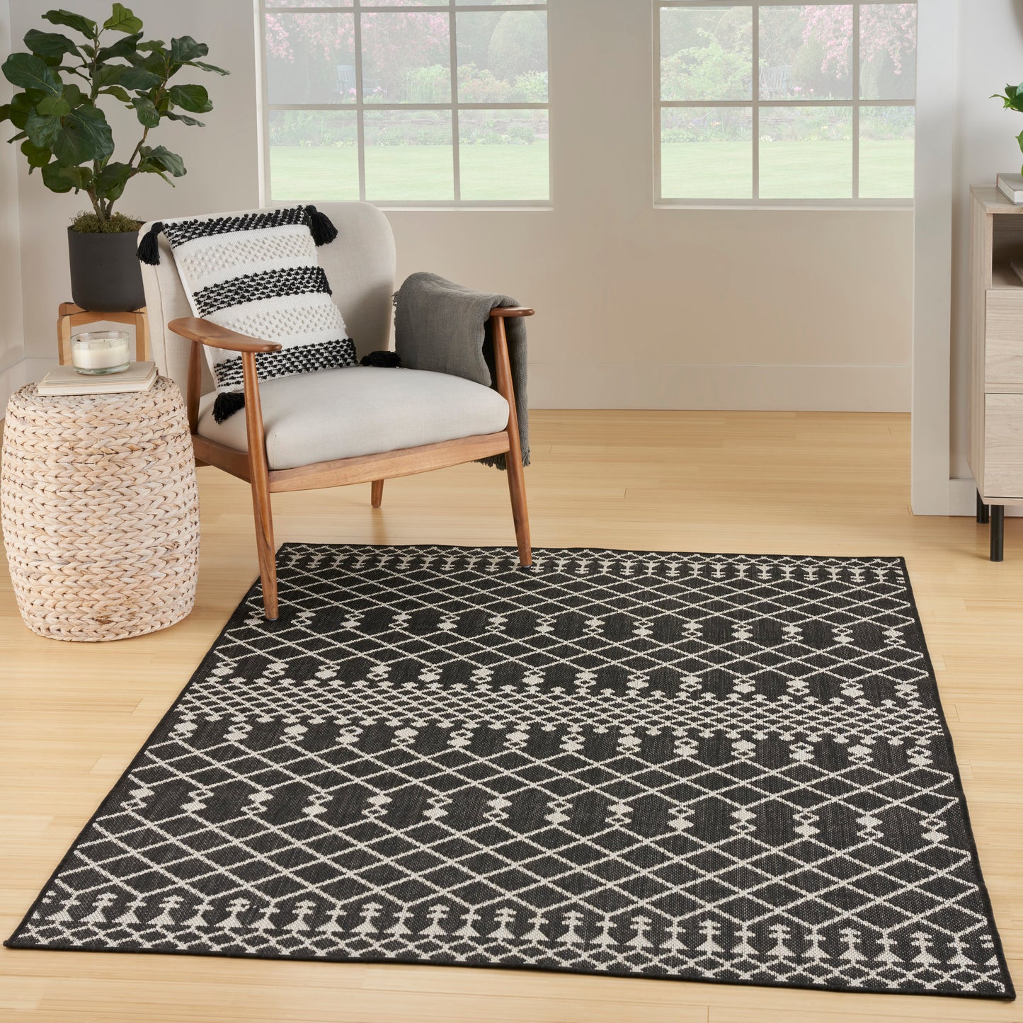 Nourison Positano 6' x 9' Black Modern Rug