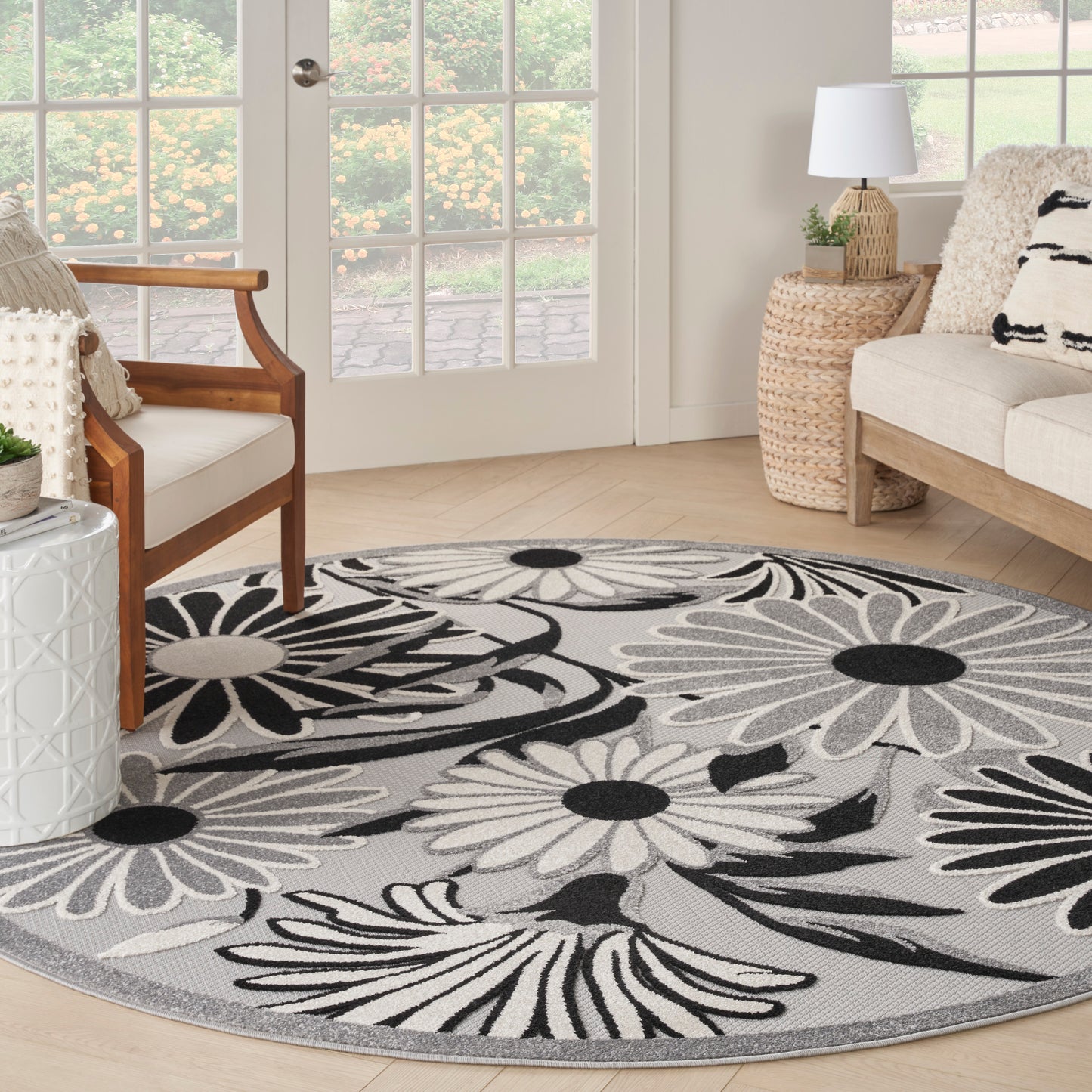 Nourison Aloha 5'3" x Round Black White Contemporary Rug