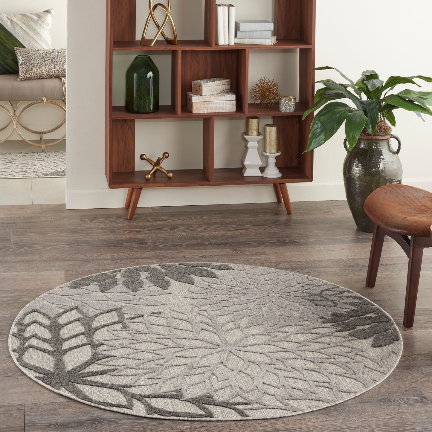 Nourison Aloha 4' x Round Silver Grey Tropical Rug