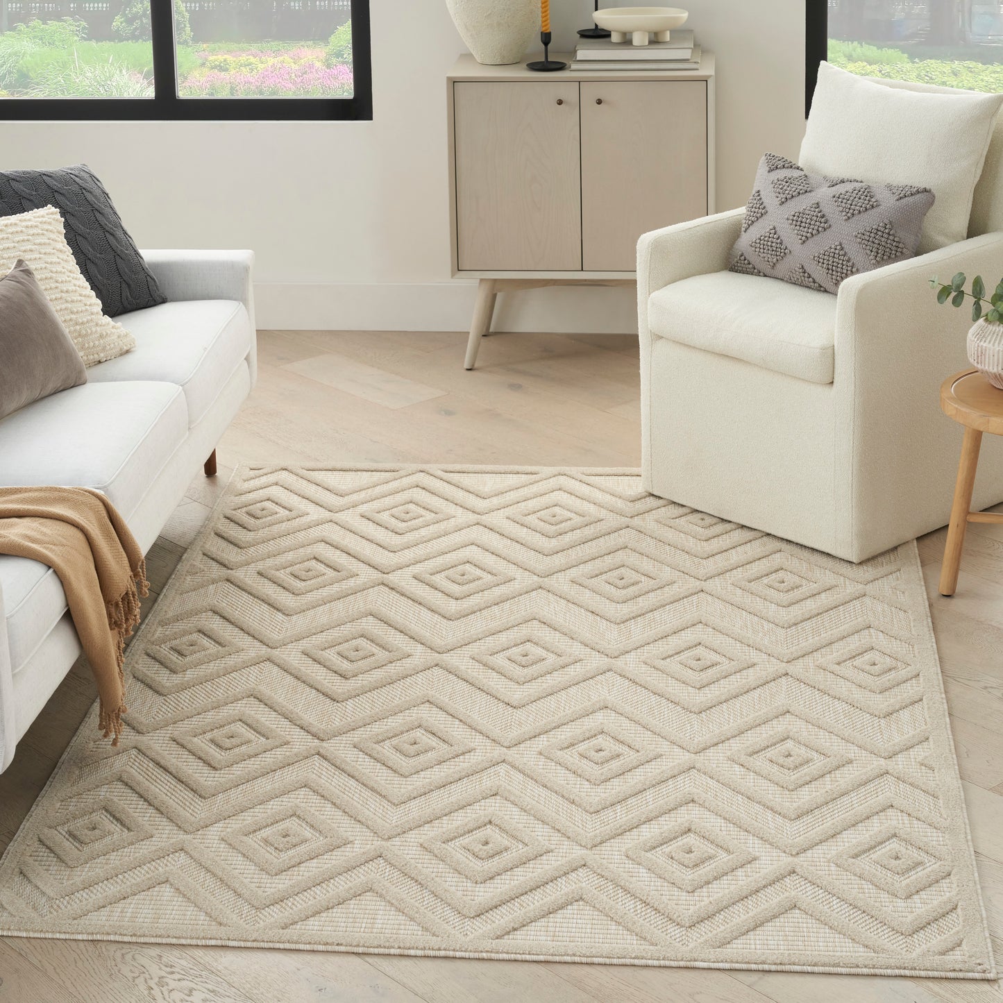 Nourison Versatile 4' x 6' Cream Modern Rug