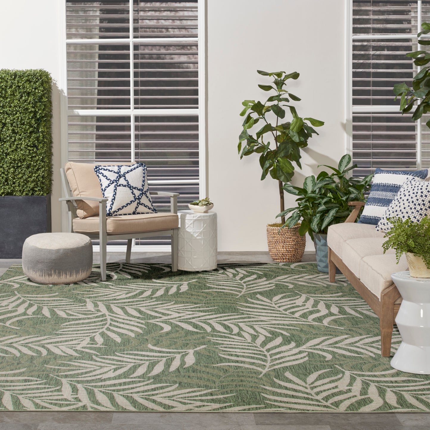 Nourison Garden Oasis 8' x 10' Green Ivory Outdoor Rug