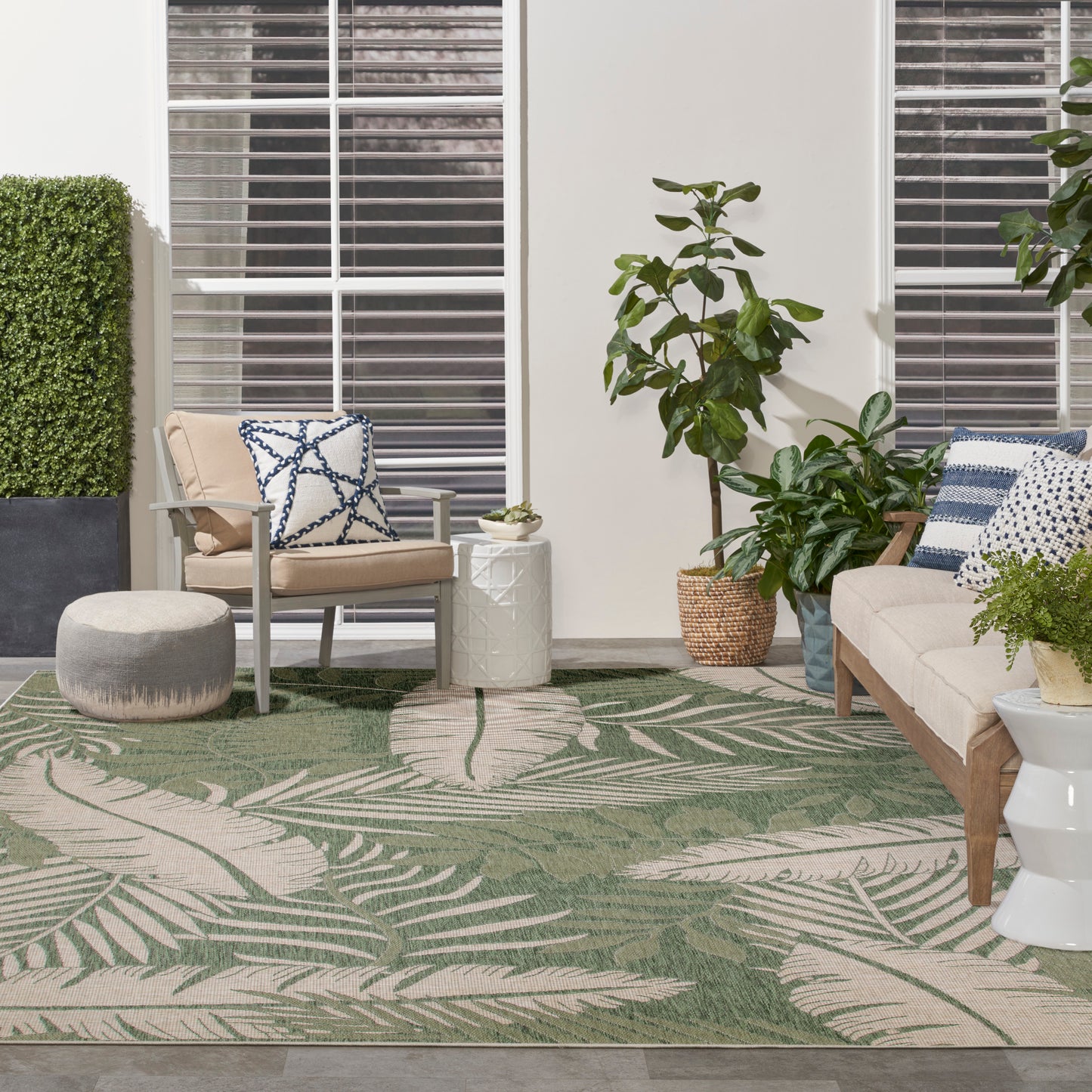 Nourison Garden Oasis 8' x 10' Green Ivory Outdoor Rug