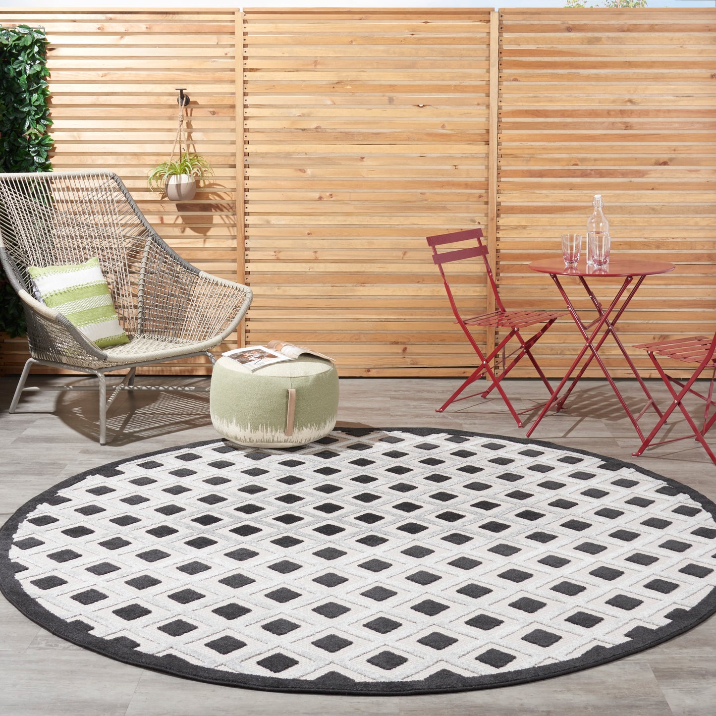 Nourison Aloha 7'10" x Round Black White Modern Rug