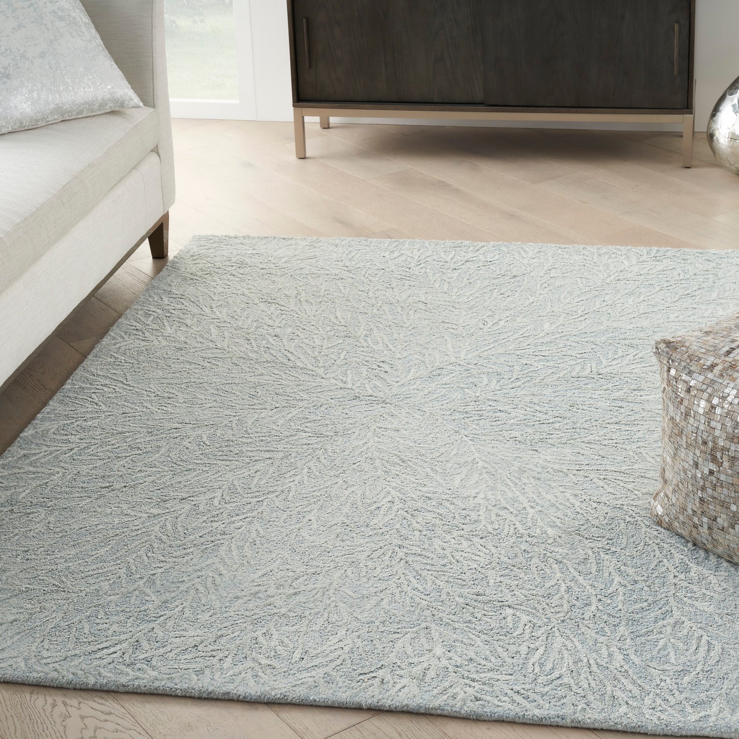 Michael Amini Ma30 Star 5'3" x 7'3" Light Blue Modern Indoor Rug