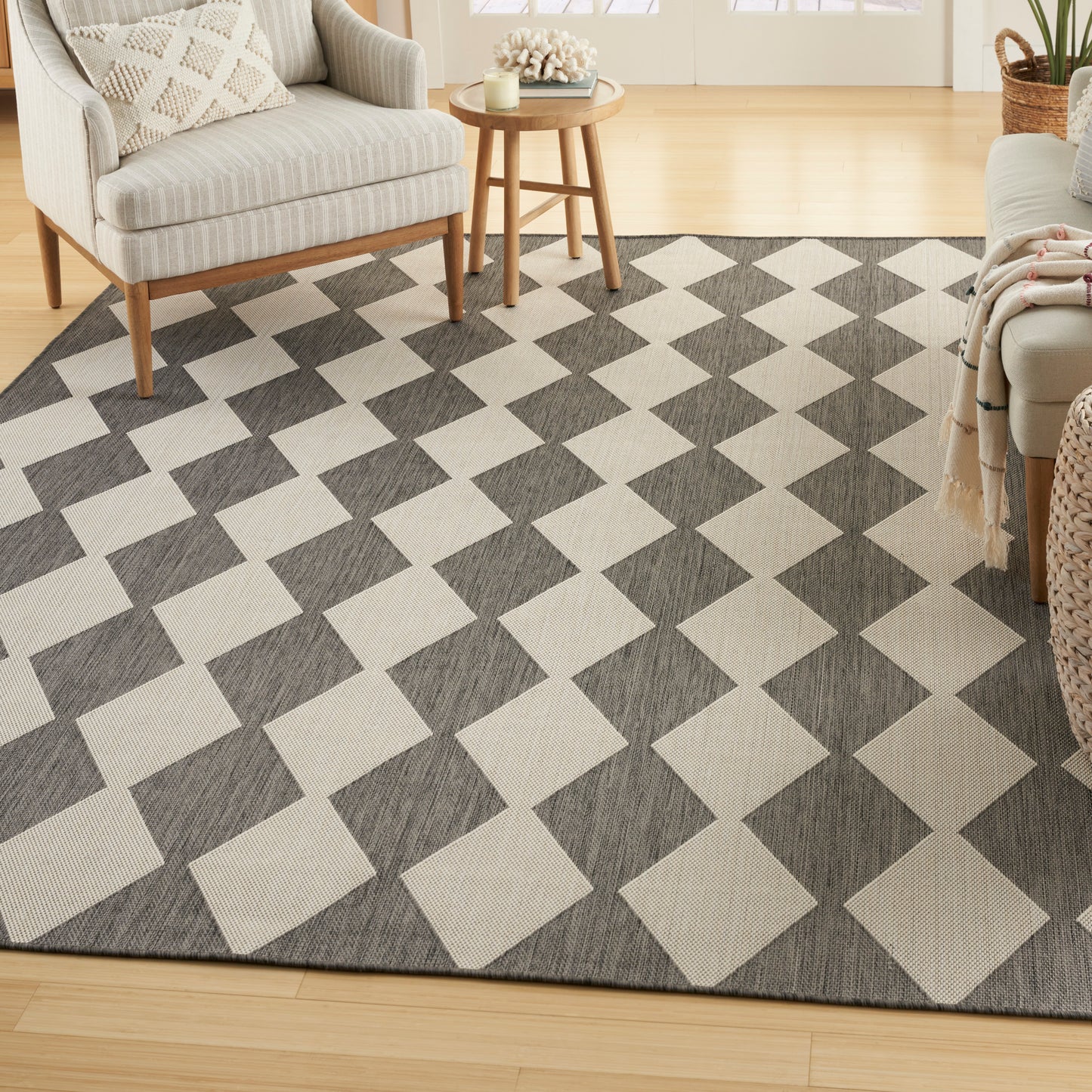 Nourison Positano 6' x 9' Charcoal Modern Rug