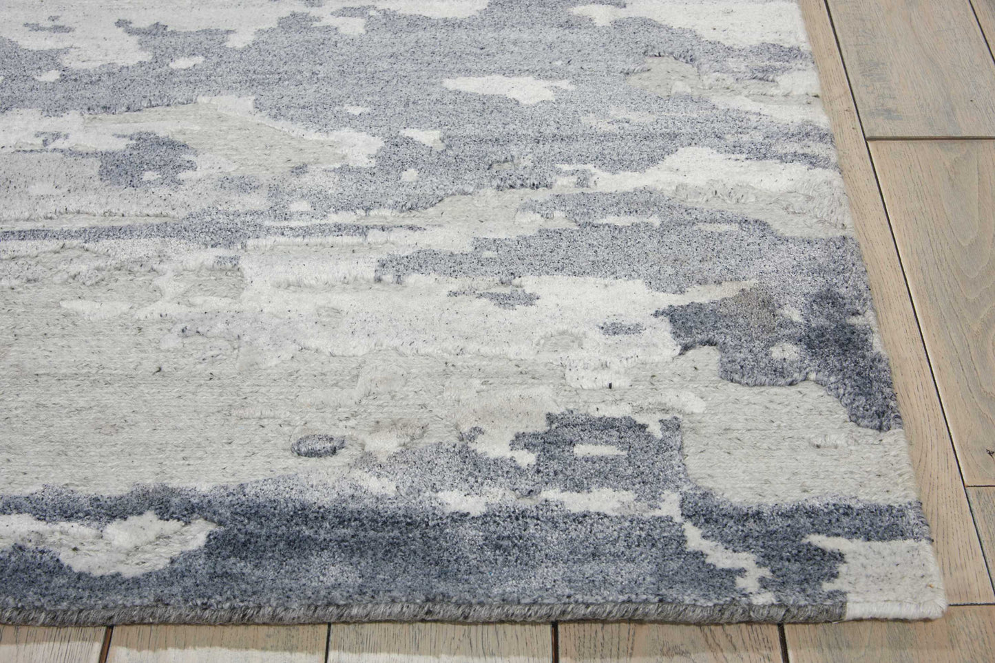 Nourison Divine 5'6" x 7'5" Slate Modern Indoor Rug