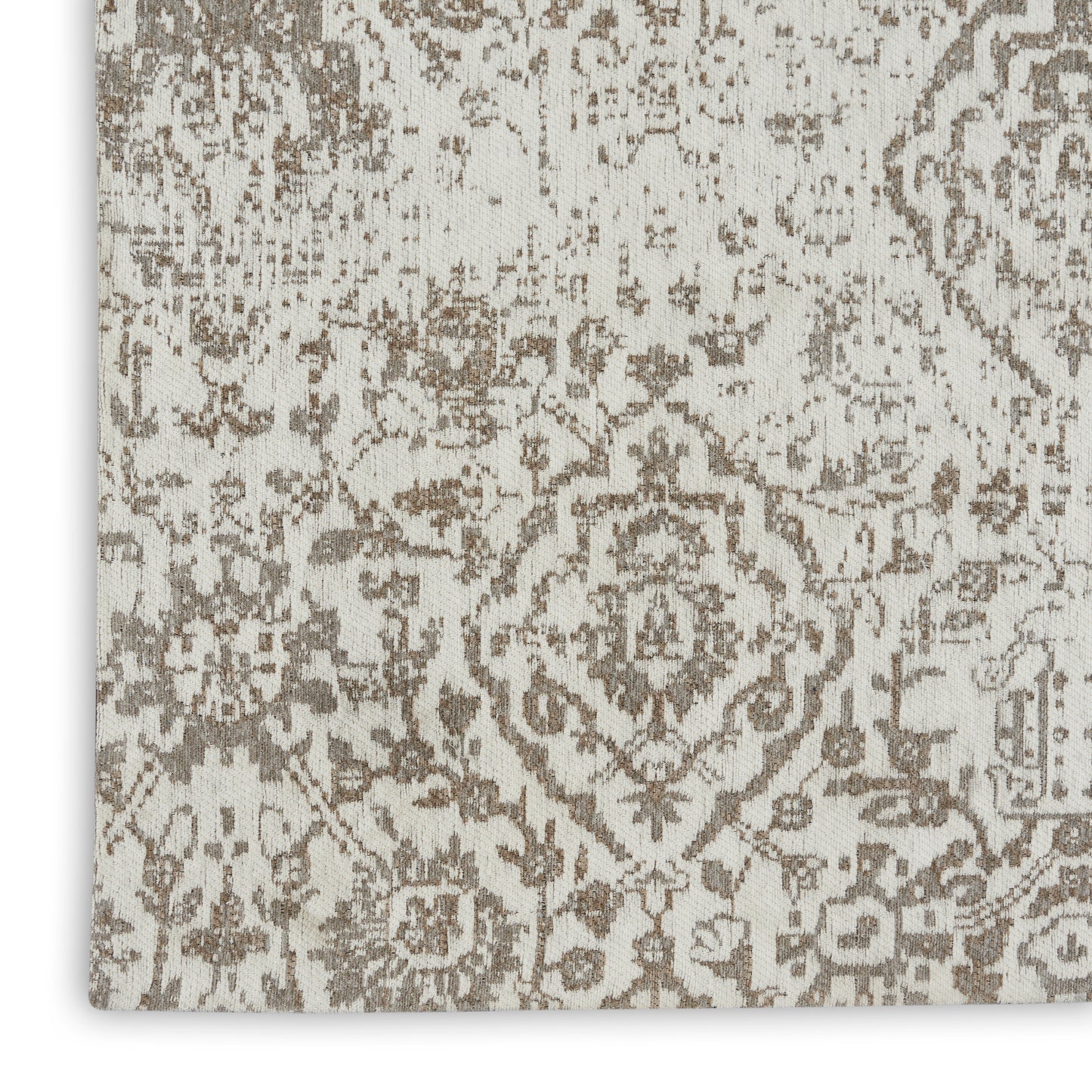 Nourison Damask 6' x 9' Ivory Farmhouse Indoor Rug