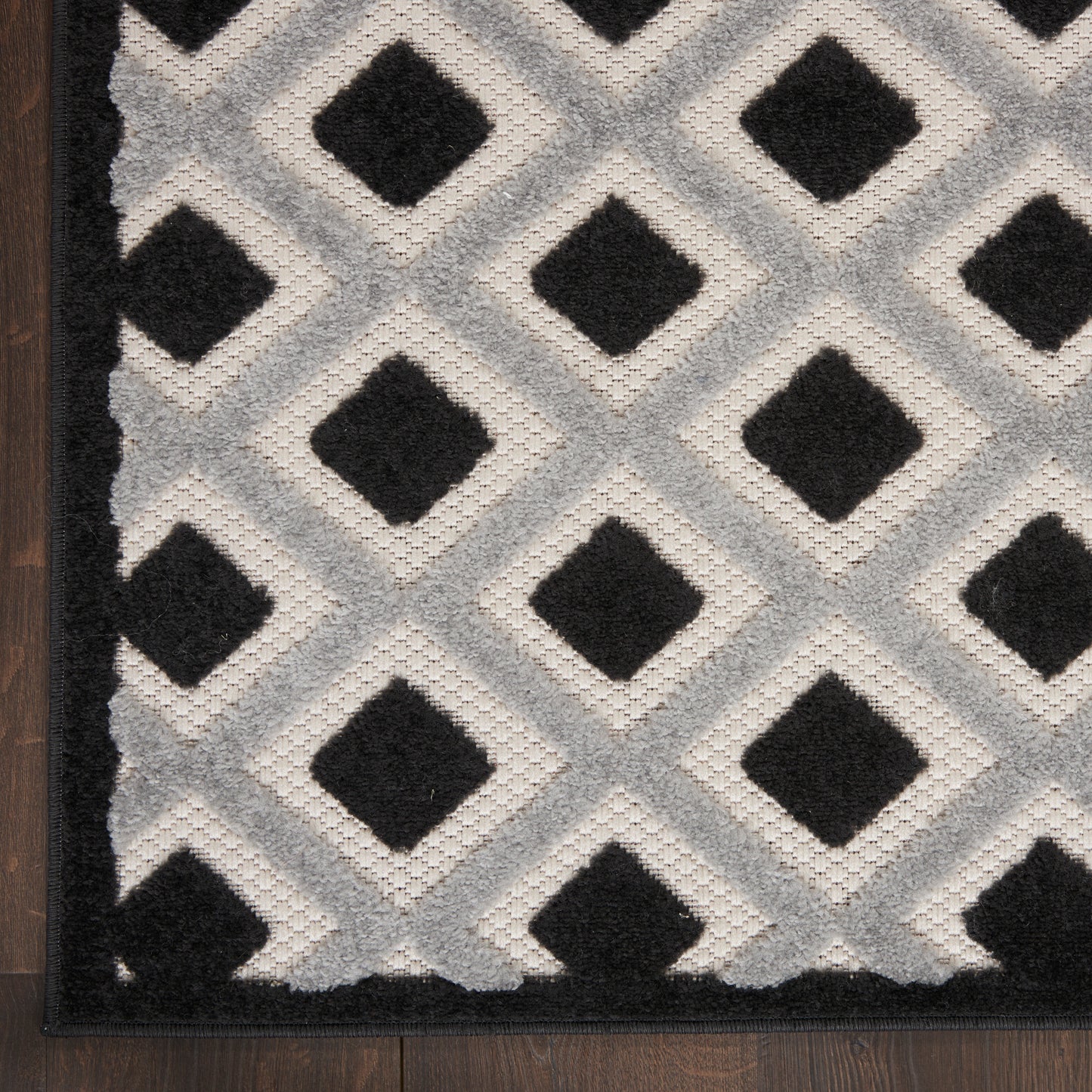 Nourison Aloha 2' x 6' Black White Modern Rug