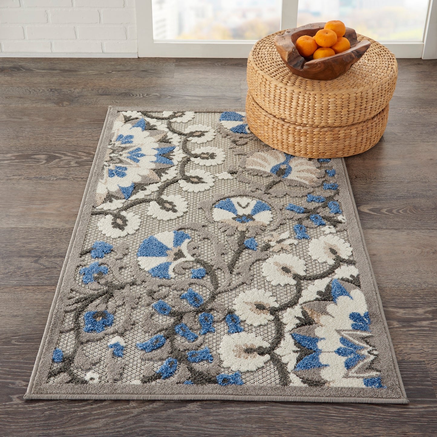 Nourison Aloha 2'8" x 4' Grey Multicolor Transitional Rug