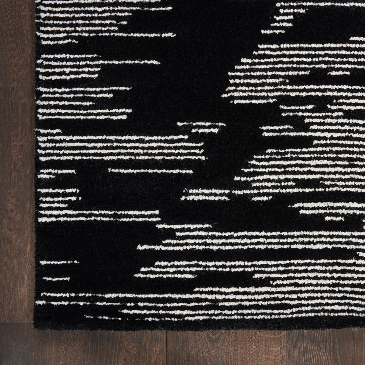 Michael Amini Ma30 Star 2'3" x 8' Black Ivory Modern Indoor Rug