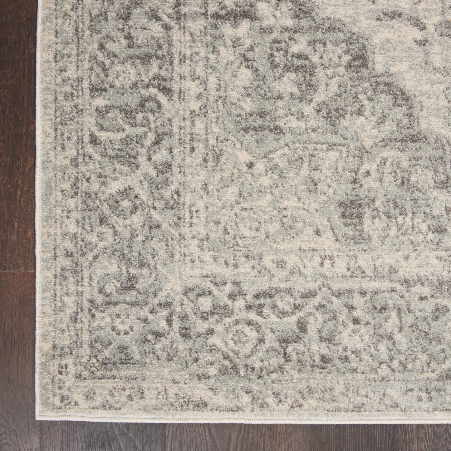 Nourison Tranquil 5'3" x 7'3" Ivory/Grey Vintage Indoor Rug