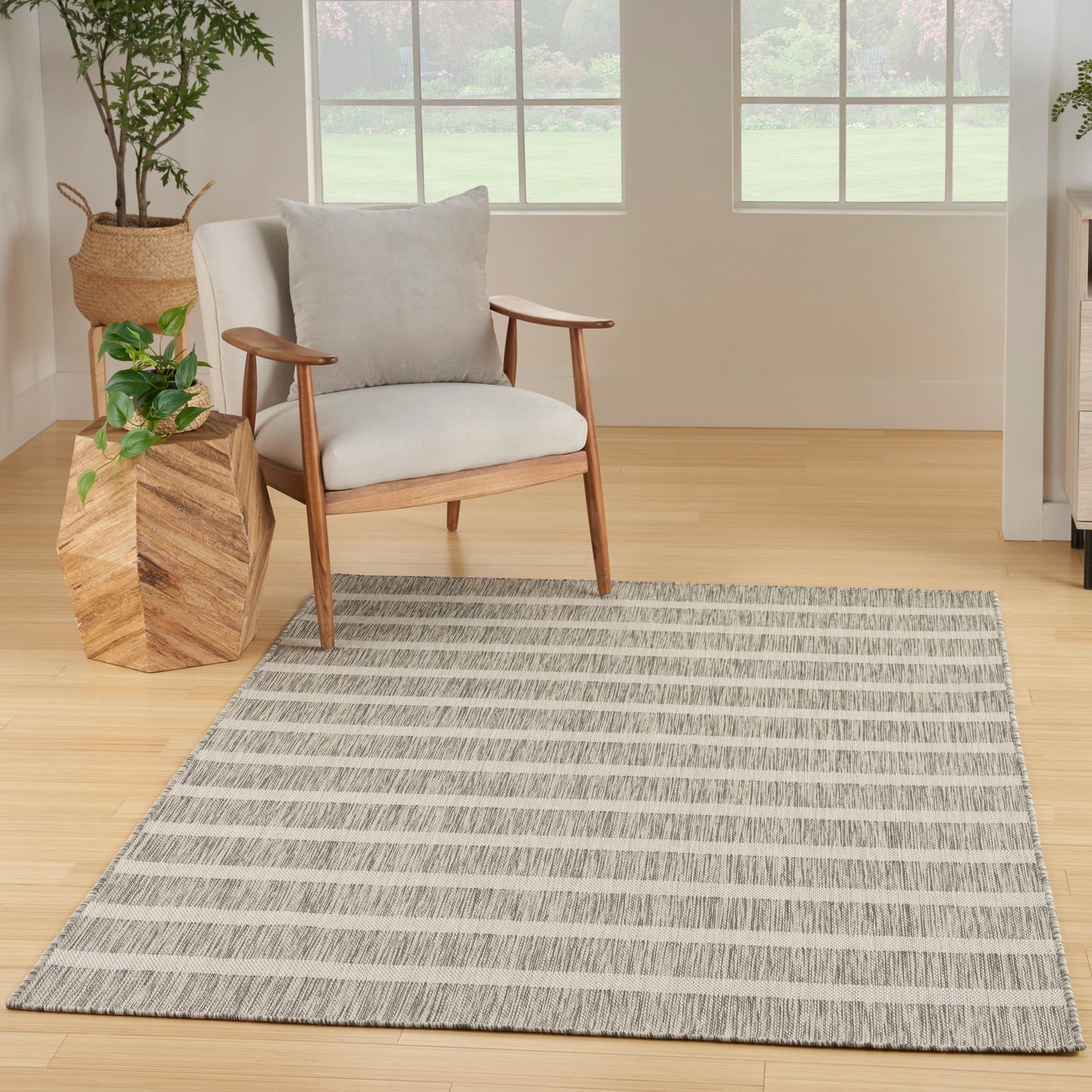 Nourison Positano 4' x 6' Grey Ivory Modern Rug