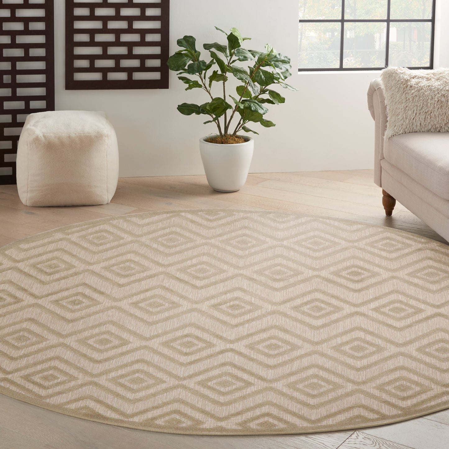 Nourison Versatile 8' x Round Cream Modern Rug