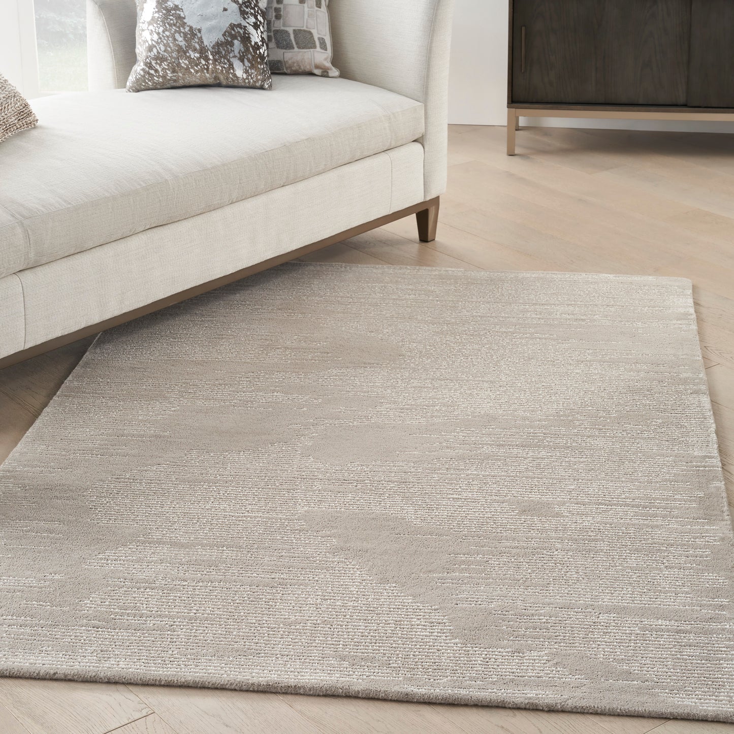 Michael Amini Ma30 Star 5'3" x 7'3" Taupe/Ivory Modern Indoor Rug