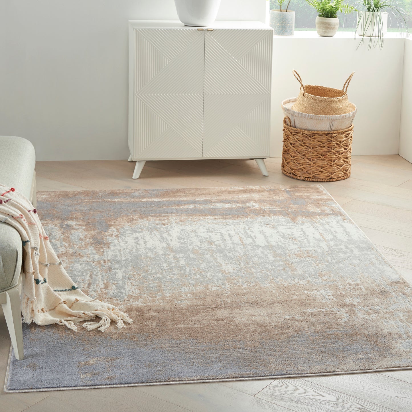 Nourison Elation 4' x 6' Grey Ivory Modern Indoor Rug