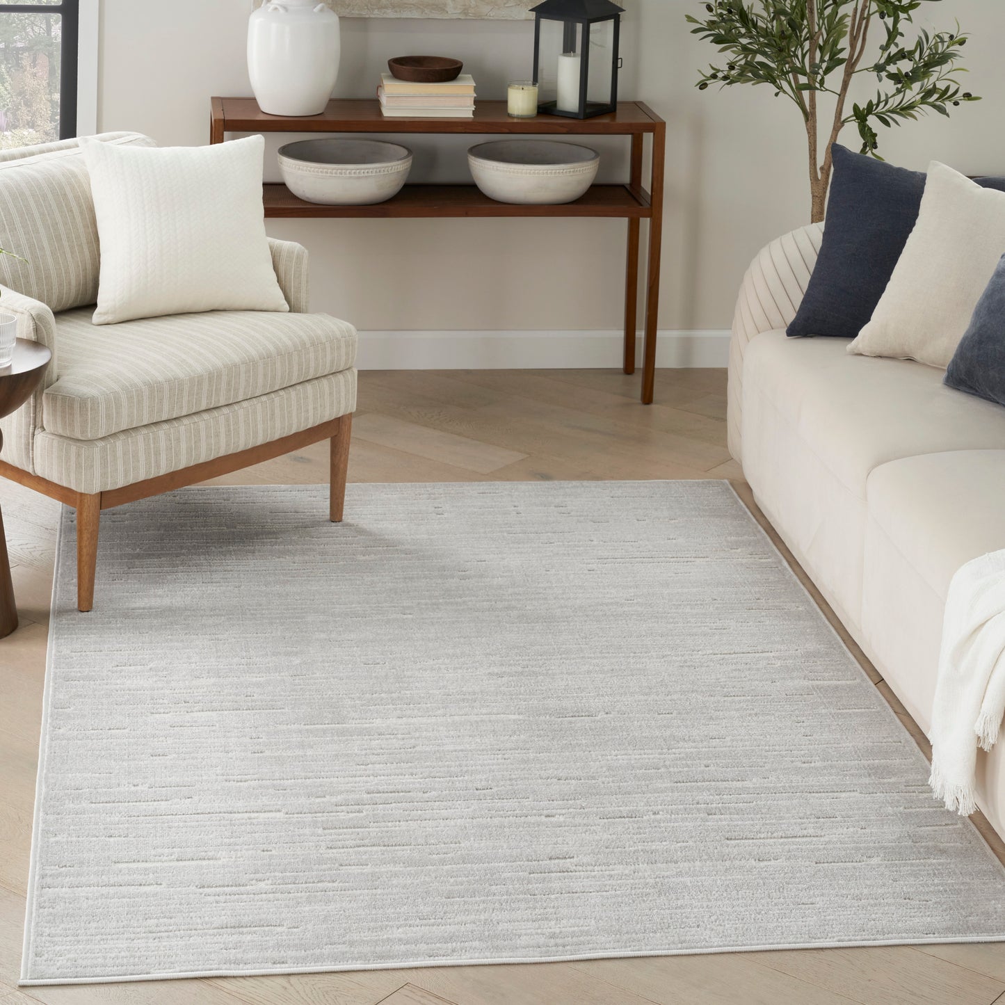 Nourison Care Free 5'3" x 7' Light Grey Modern Indoor Rug