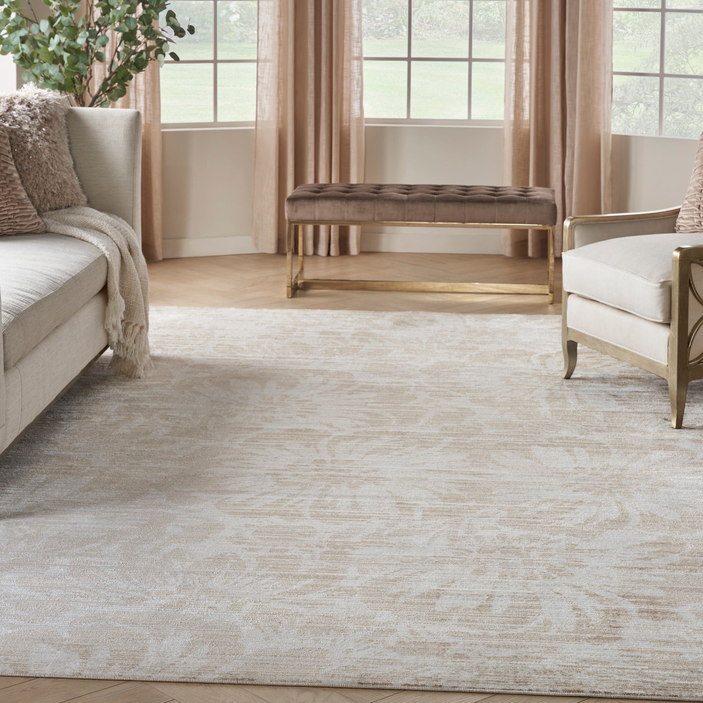 Inspire Me! Home Décor Iliana 7'10" x 9'10" Ivory Grey with Gold Accents Modern Indoor Rug