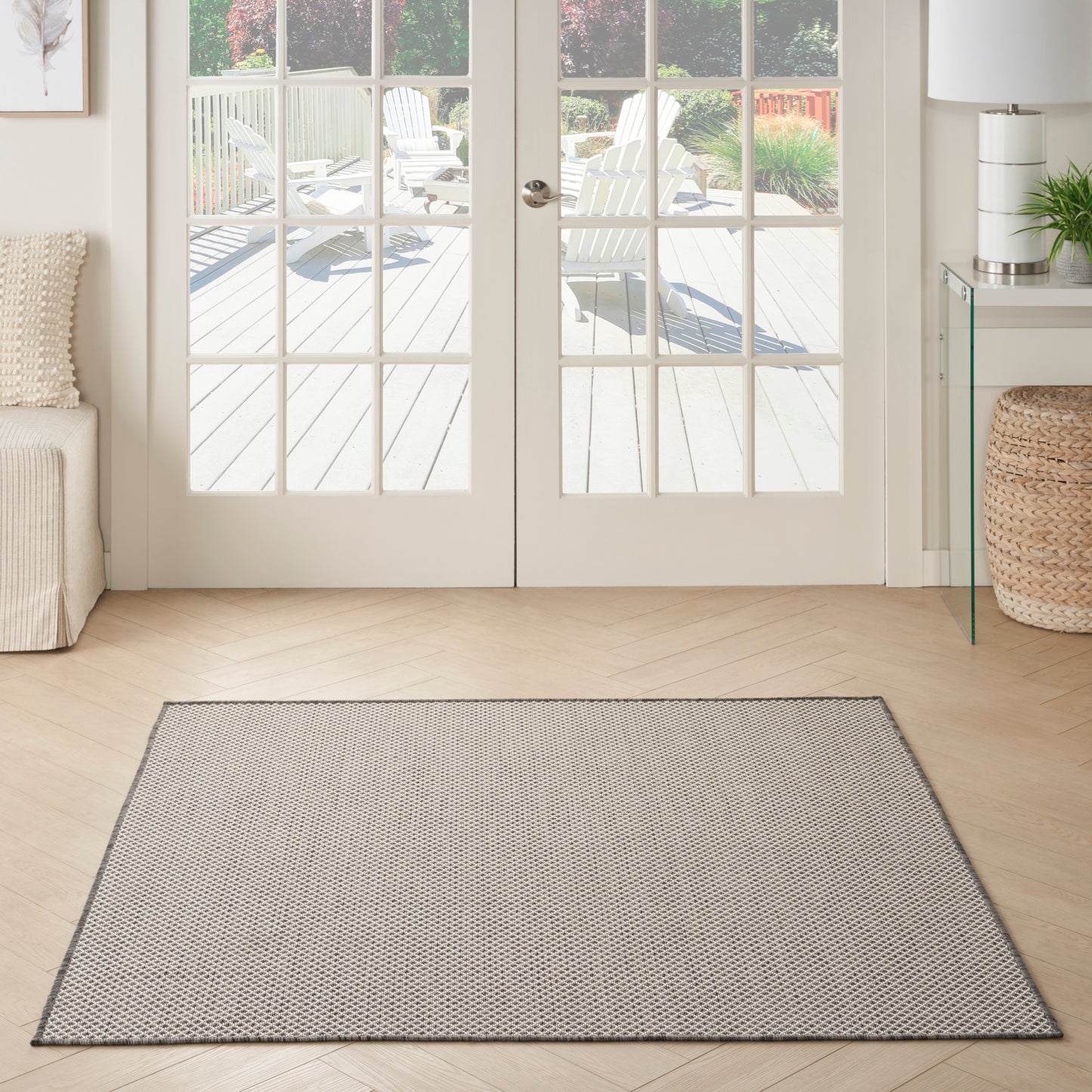 Nourison Courtyard 4' x Square Ivory/Charcoal Modern Rug