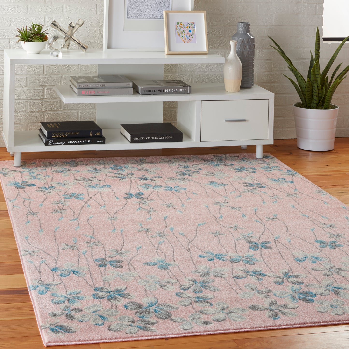 Nourison Tranquil 5'3" x 7'3" Pink Contemporary Indoor Rug