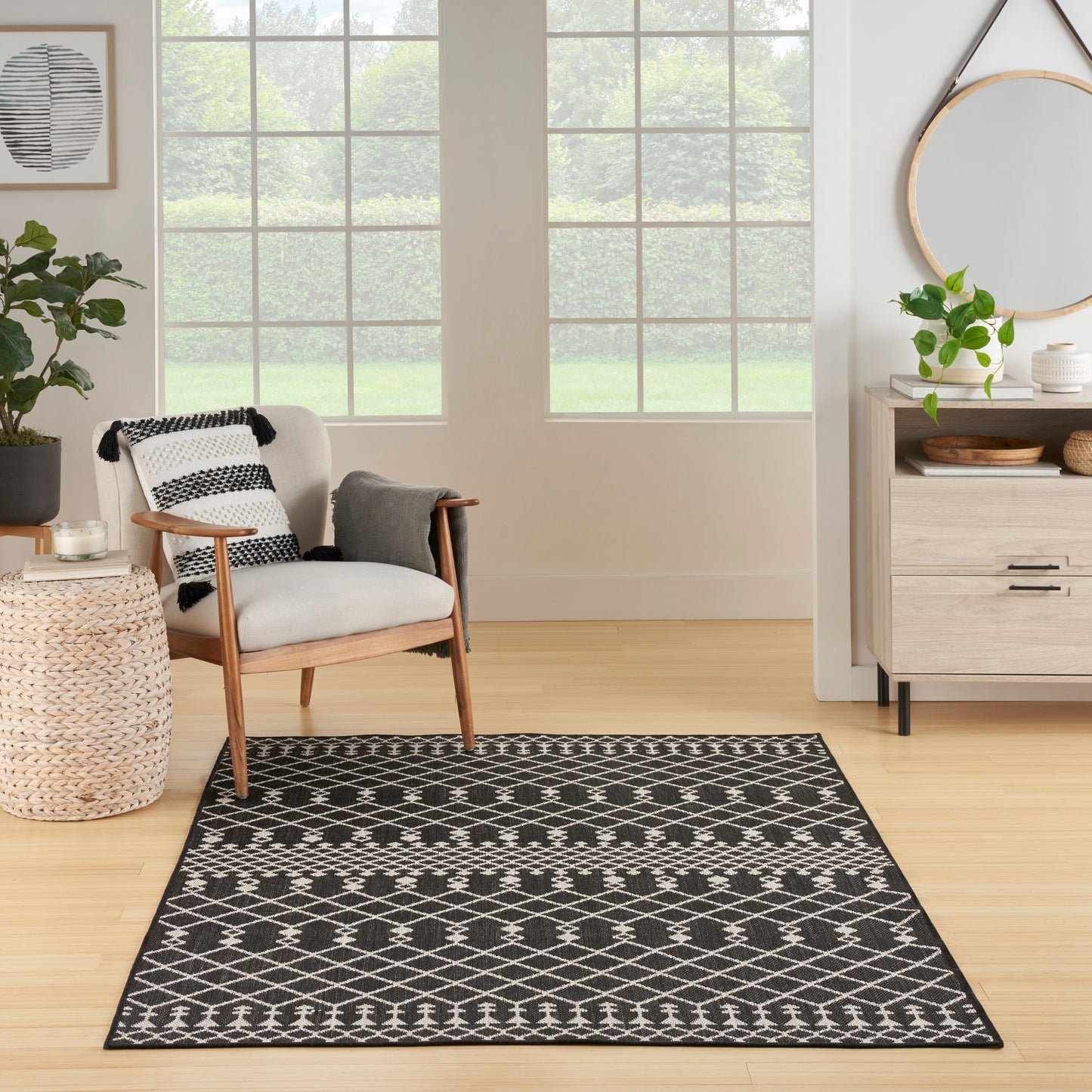 Nourison Positano 5' x 7' Black Modern Rug