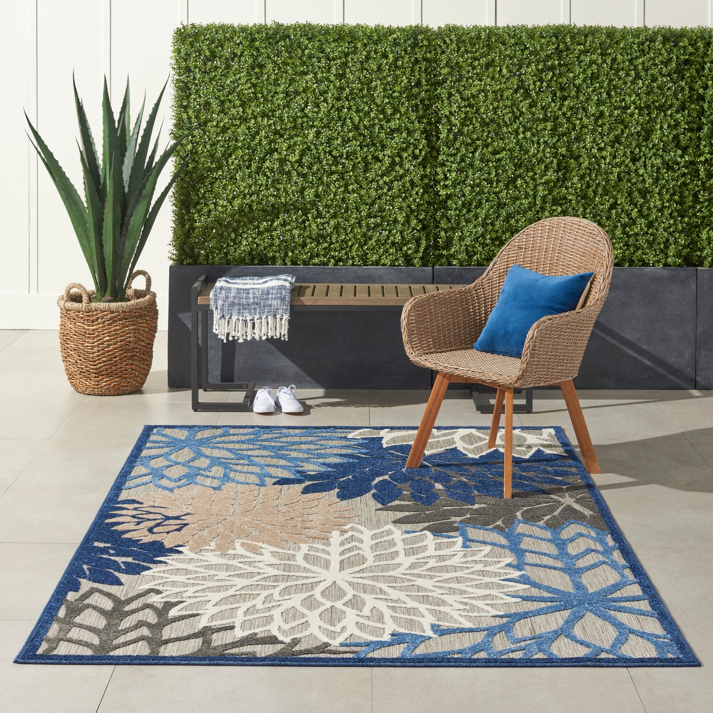 Nourison Aloha 5'3" x 7'5" Blue Multicolor Tropical Rug