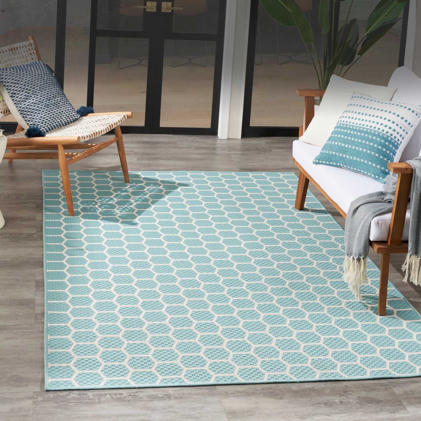 Nourison Twist Reversible 4' x 6' Aqua Modern Rug