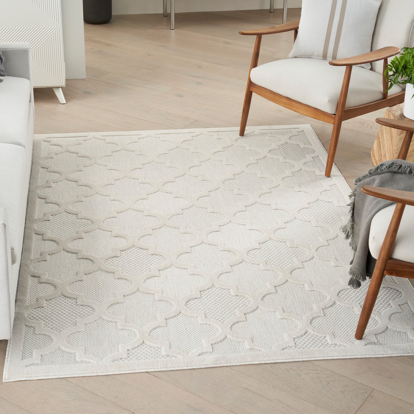 Nourison Easy Care 5' x 7' Ivory White Modern Rug