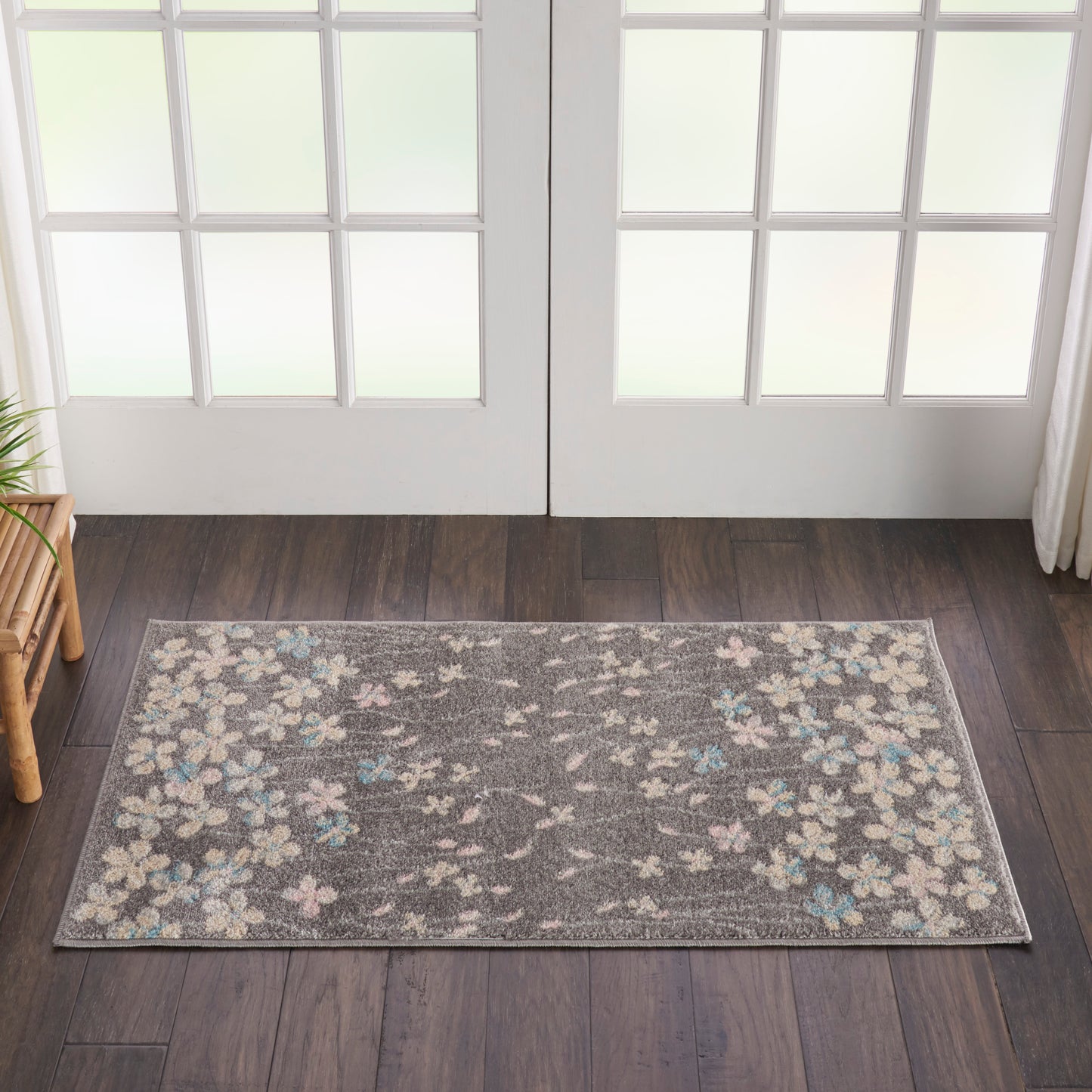 Nourison Tranquil 2' x 4' Grey Beige Contemporary Indoor Rug