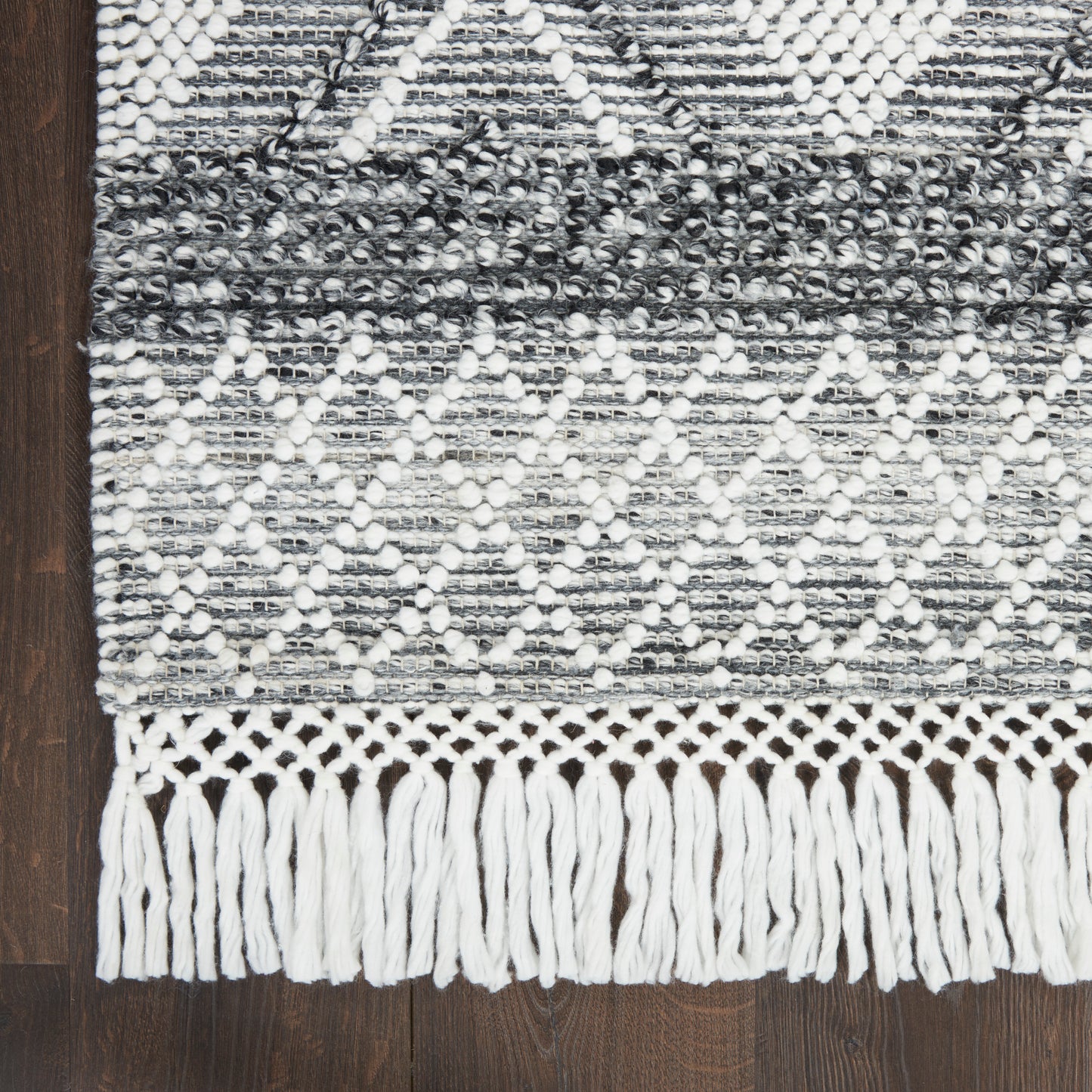 Nicole Curtis Series 3 4' x 6' Grey/Ivory Bohemian Indoor Rug