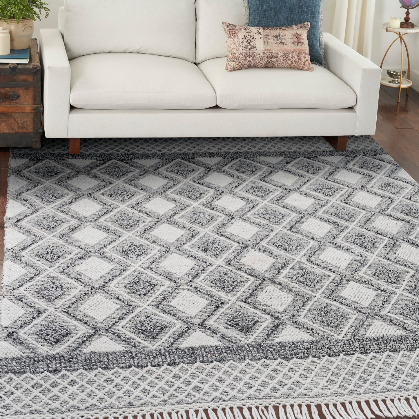 Nicole Curtis Series 3 8' x 10'6" Grey/Ivory Bohemian Indoor Rug