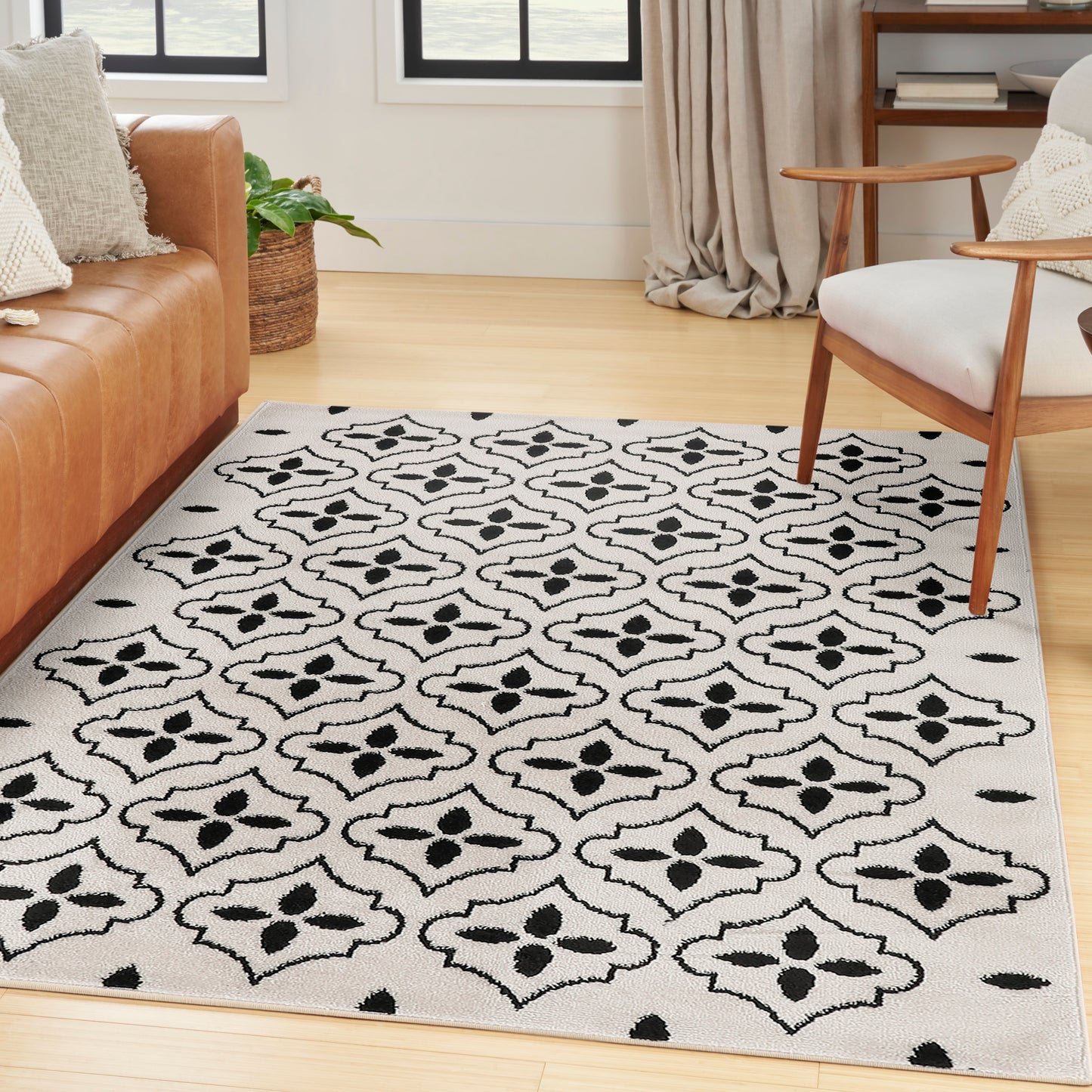 Nourison Nourison Essentials 4' x 6' Ivory Black Modern Rug