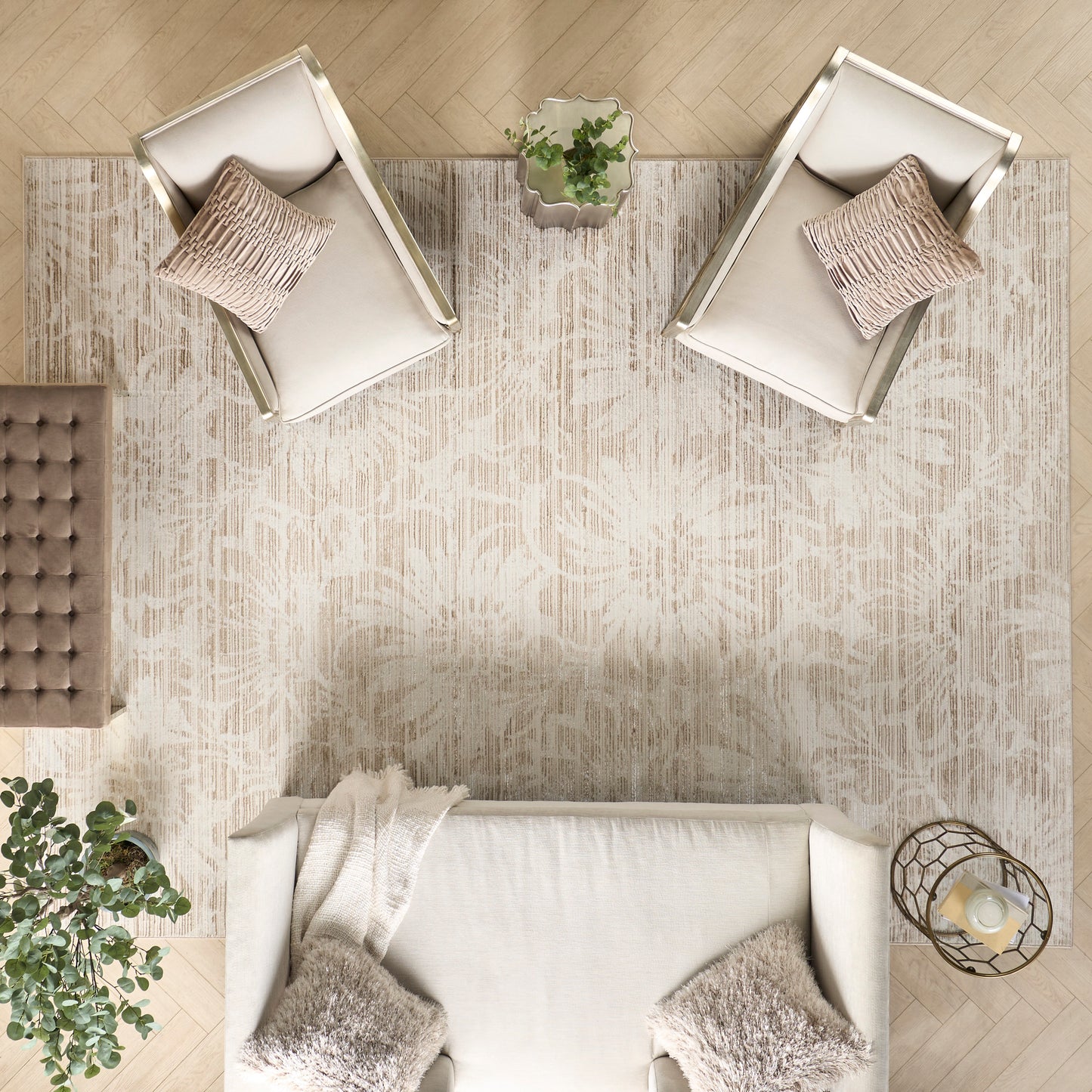 Inspire Me! Home Décor Iliana 7'10" x 9'10" Ivory Grey with Gold Accents Modern Indoor Rug