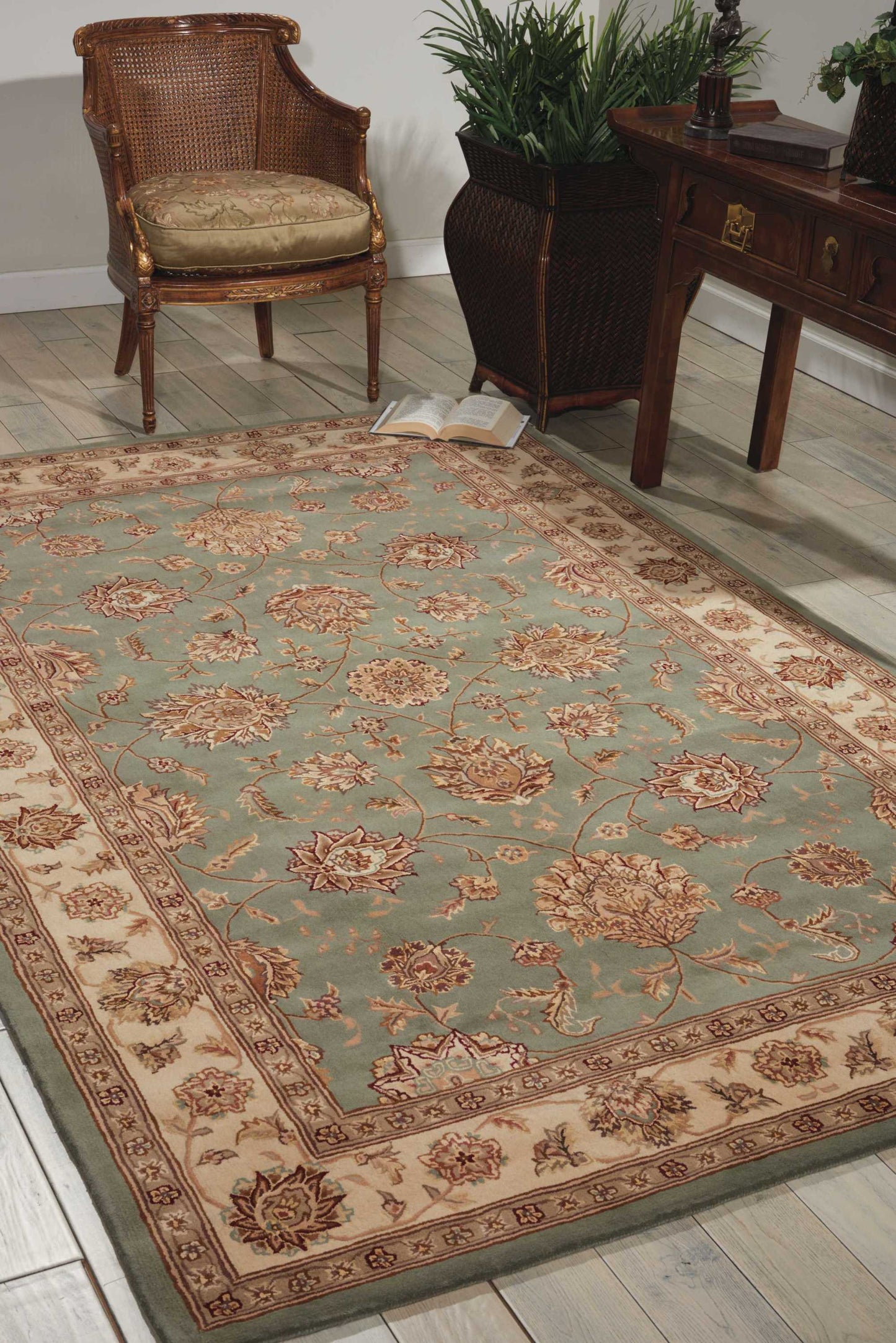 Nourison Nourison 2000 2'6" x 4'3" Blue Traditional Indoor Rug