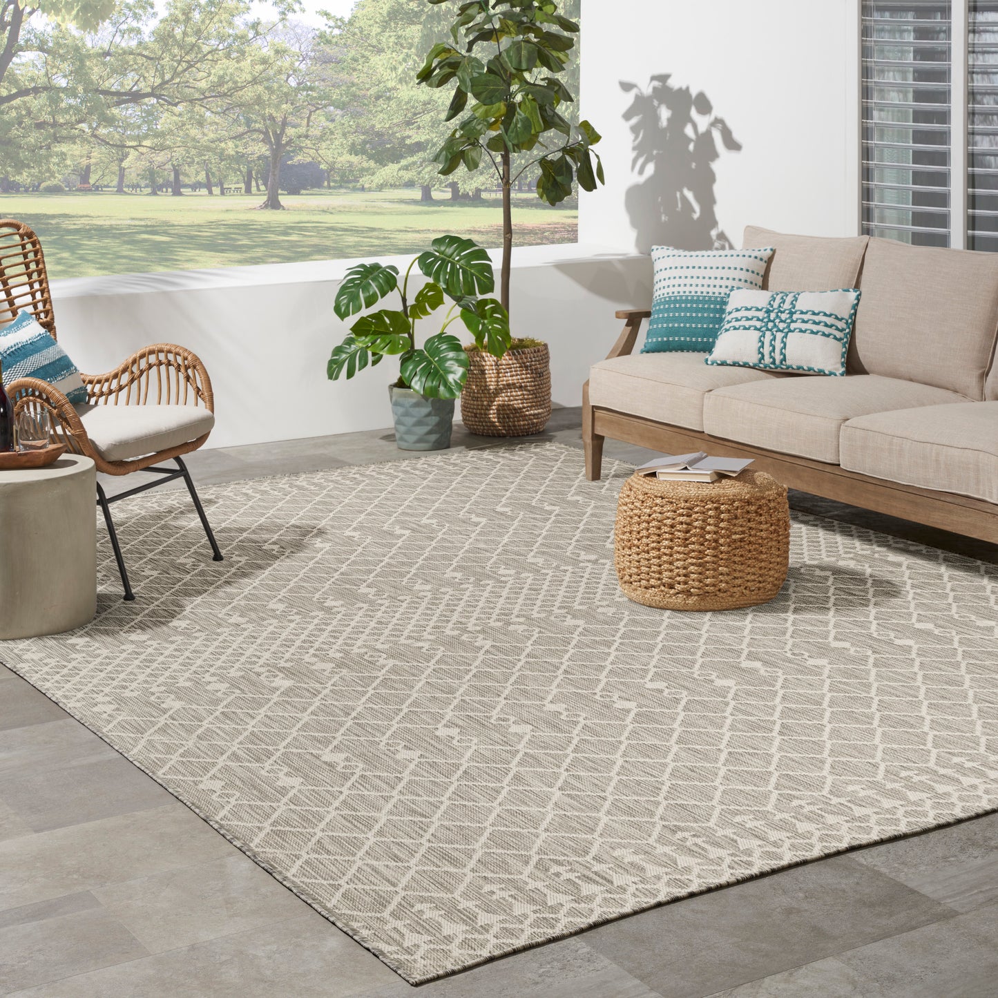 Nourison Positano 8' x 10' Light Grey Modern Rug