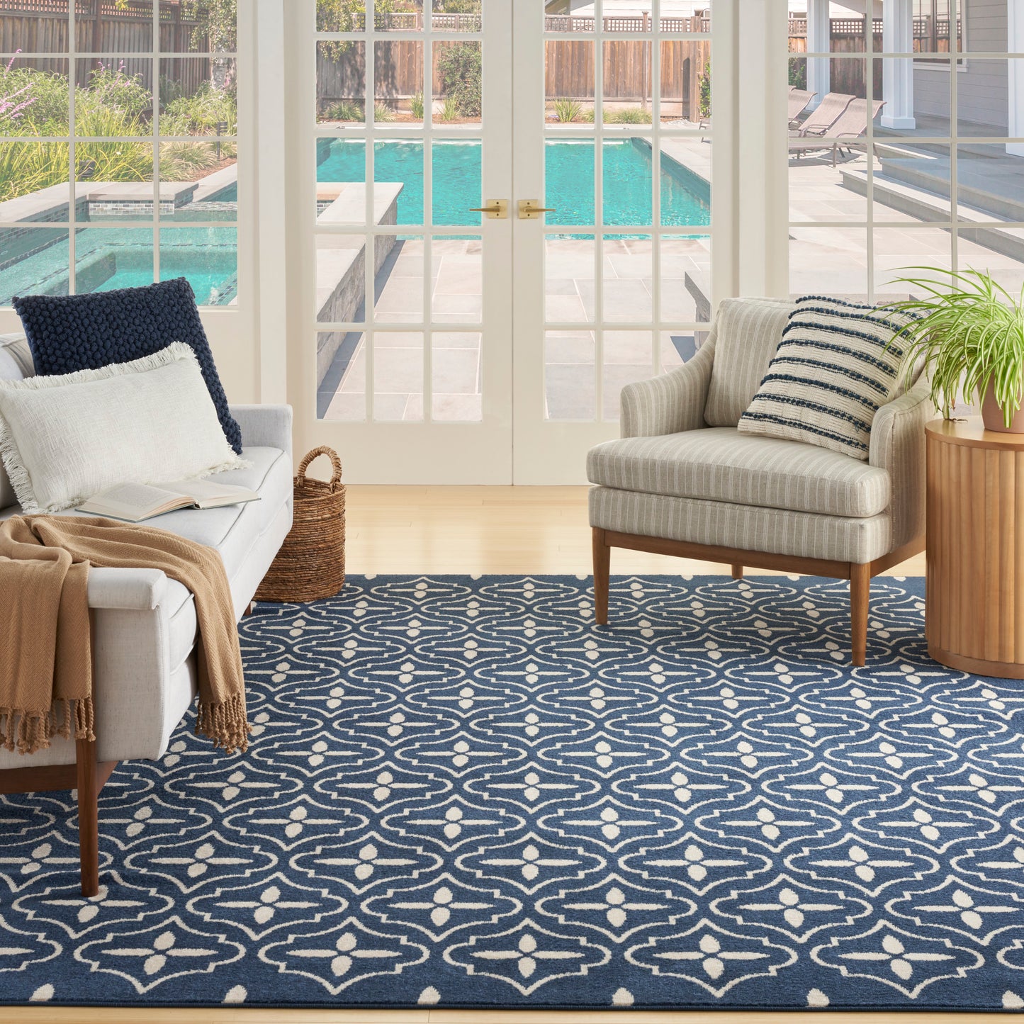 Nourison Nourison Essentials 5' x 7' Navy Ivory Modern Rug