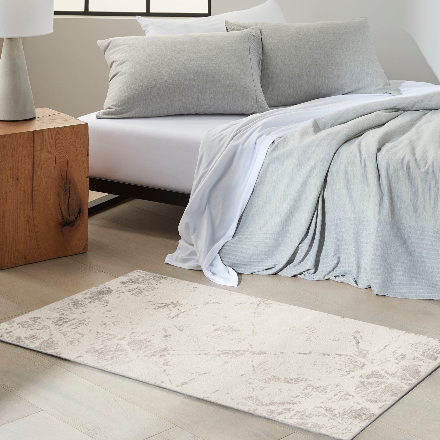 Calvin Klein Captivating 3'2" x 5' Cream Grey Modern Indoor Rug