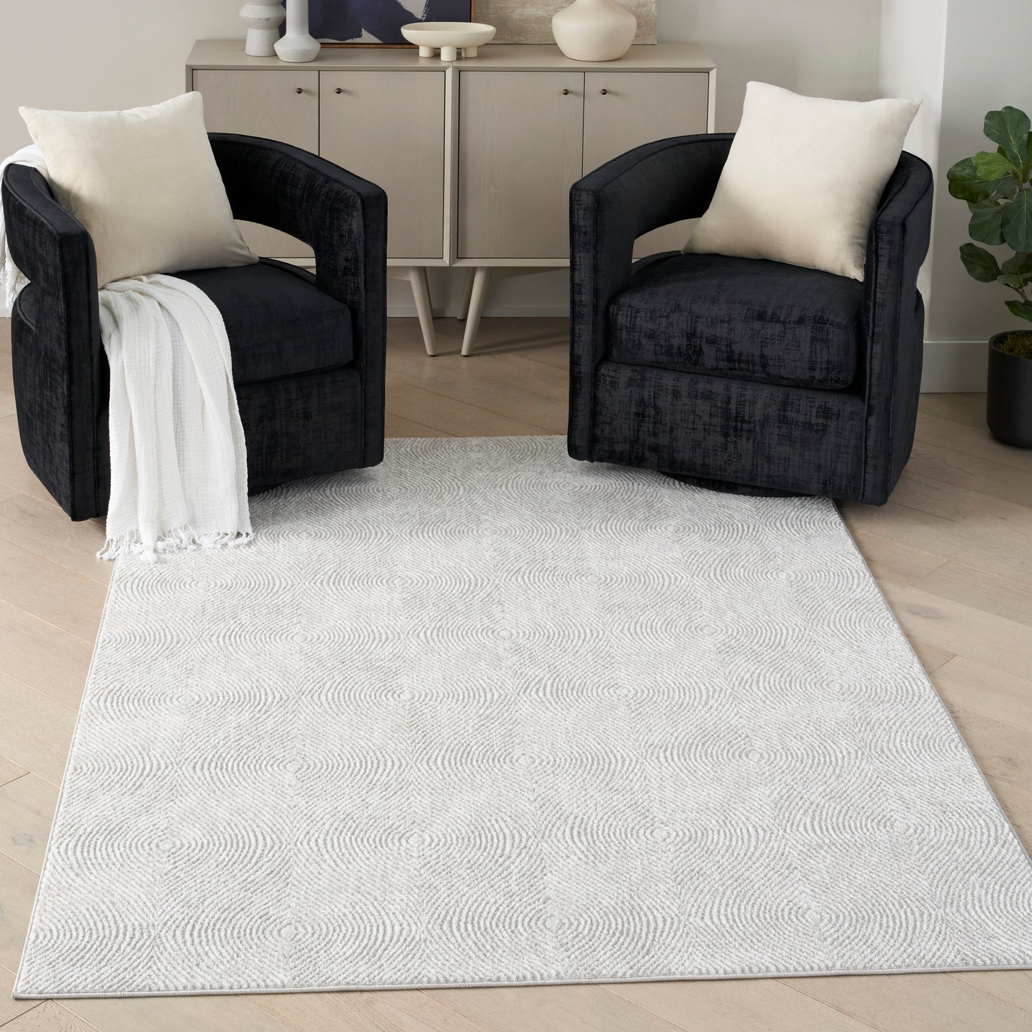 Nourison Dew 5'3" x 7' Silver Modern Indoor Rug