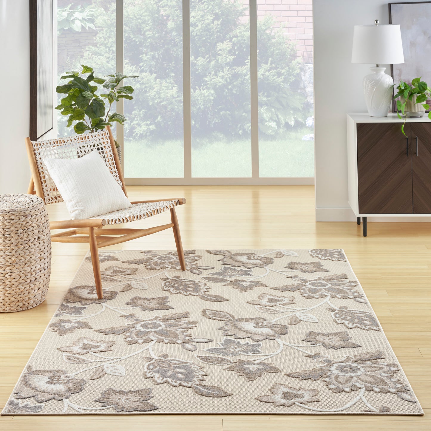 Nourison Aloha 5'3" x 7'5" Beige Farmhouse Rug