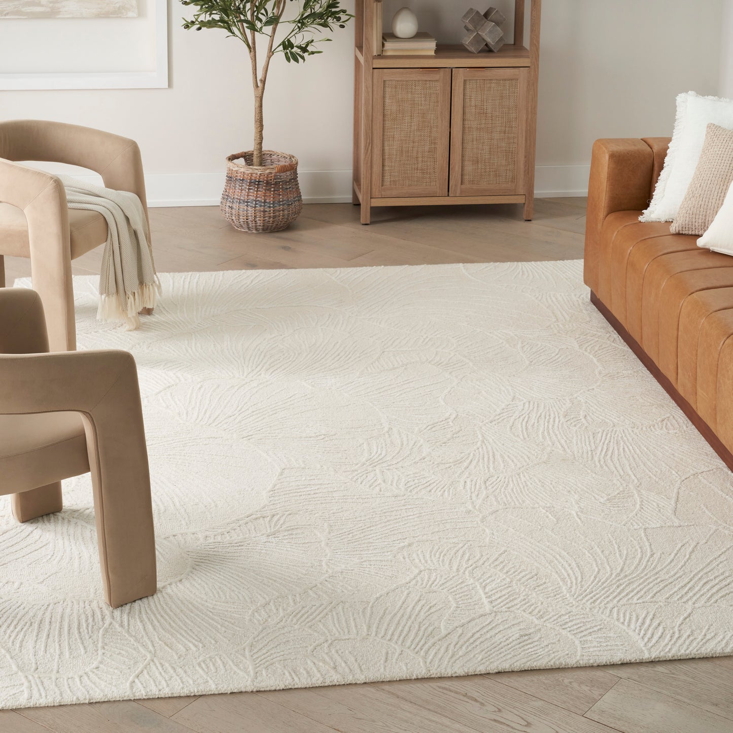 Nourison Avra 7'9" x 9'9" Ivory Modern Indoor Rug