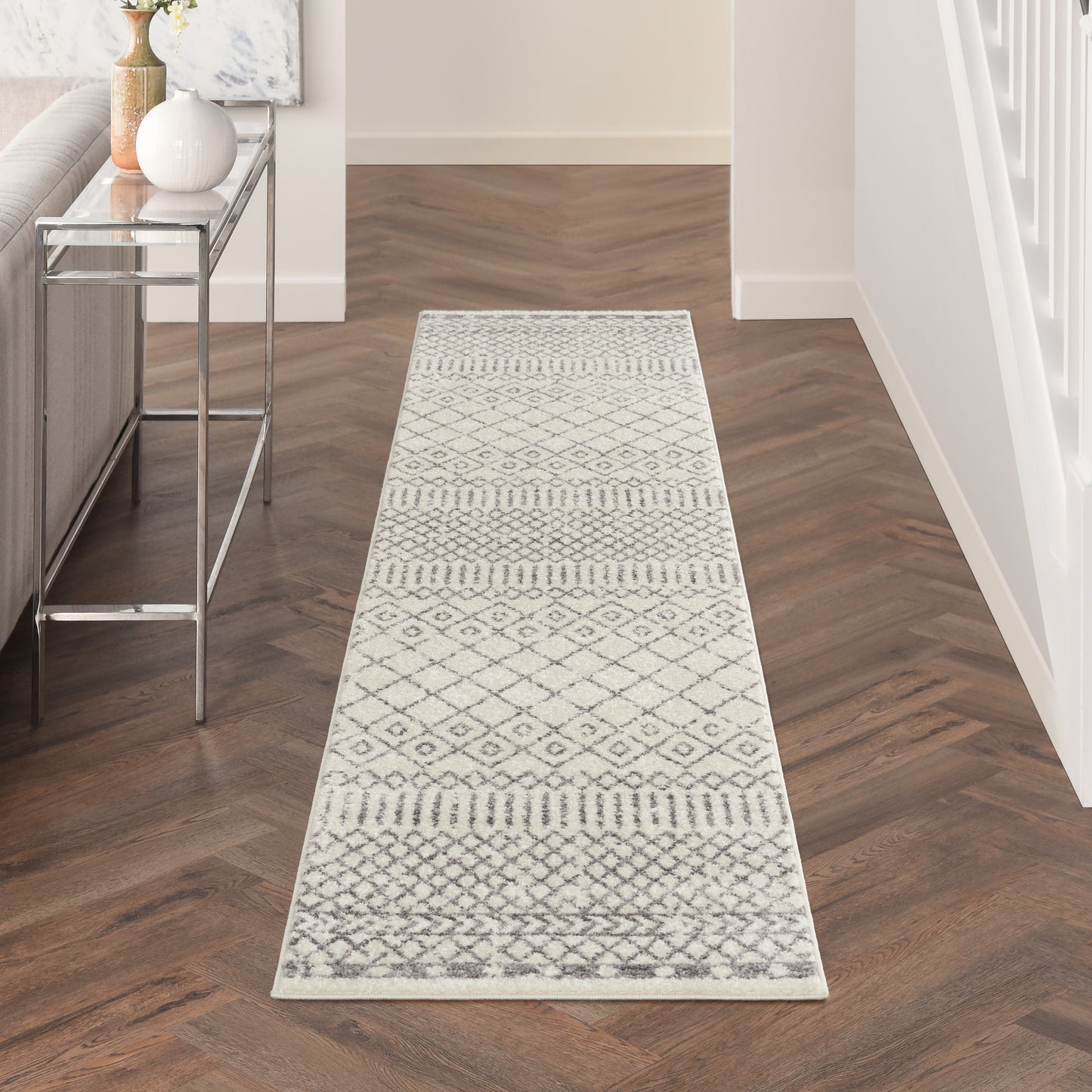 Nourison Passion 2'2" x 10' Ivory/Grey Bohemian Indoor Rug