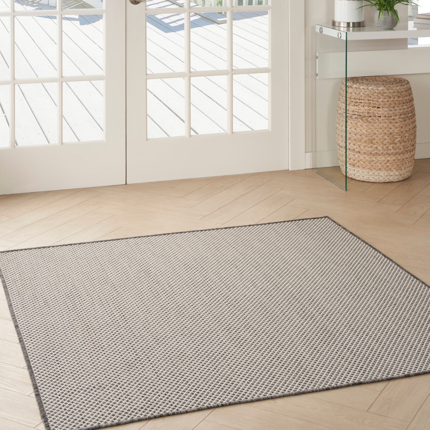 Nourison Courtyard 5' x Square Ivory/Charcoal Modern Rug