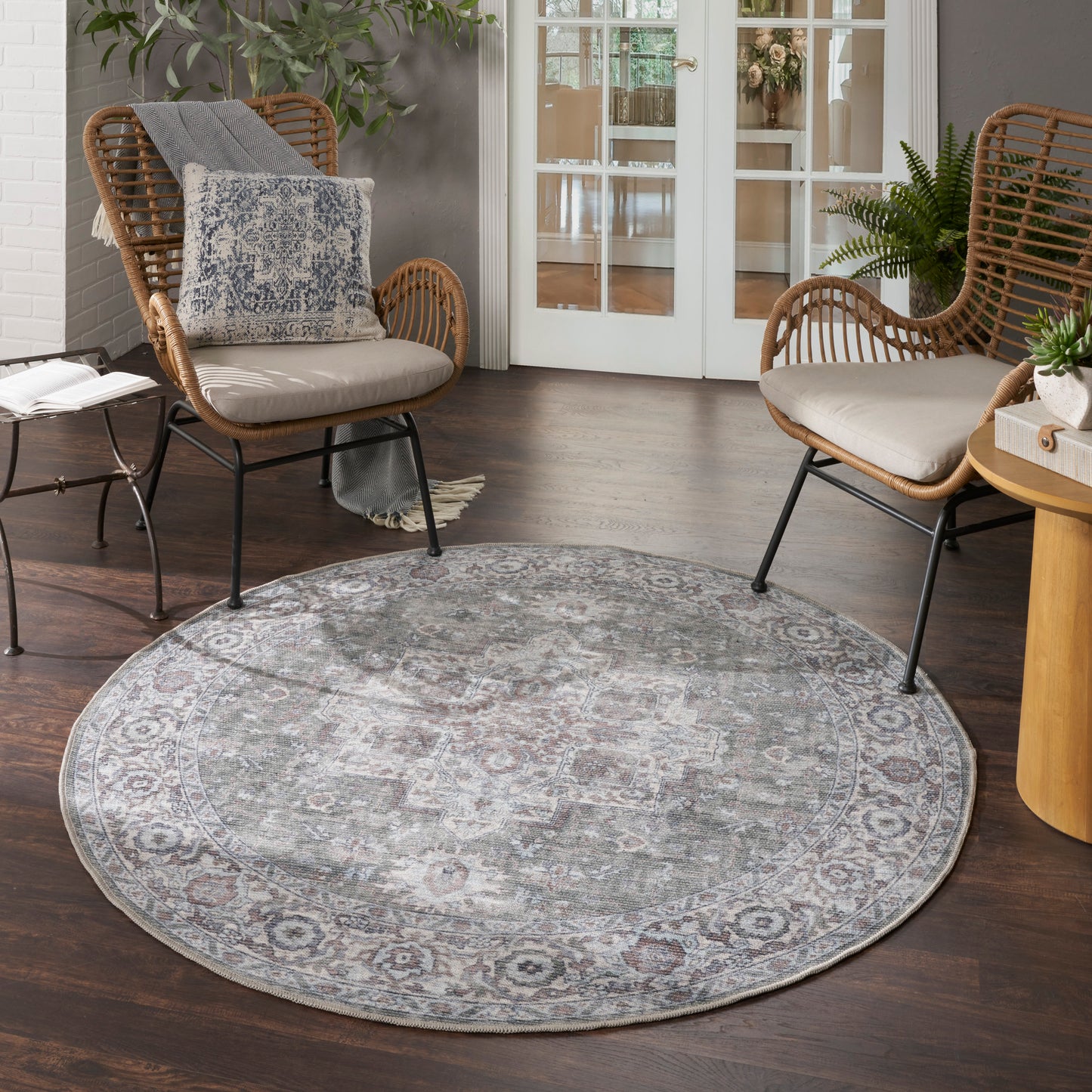 Nicole Curtis Machine Washable Series 1 5'3" x Round Ivory Grey Vintage Indoor Rug