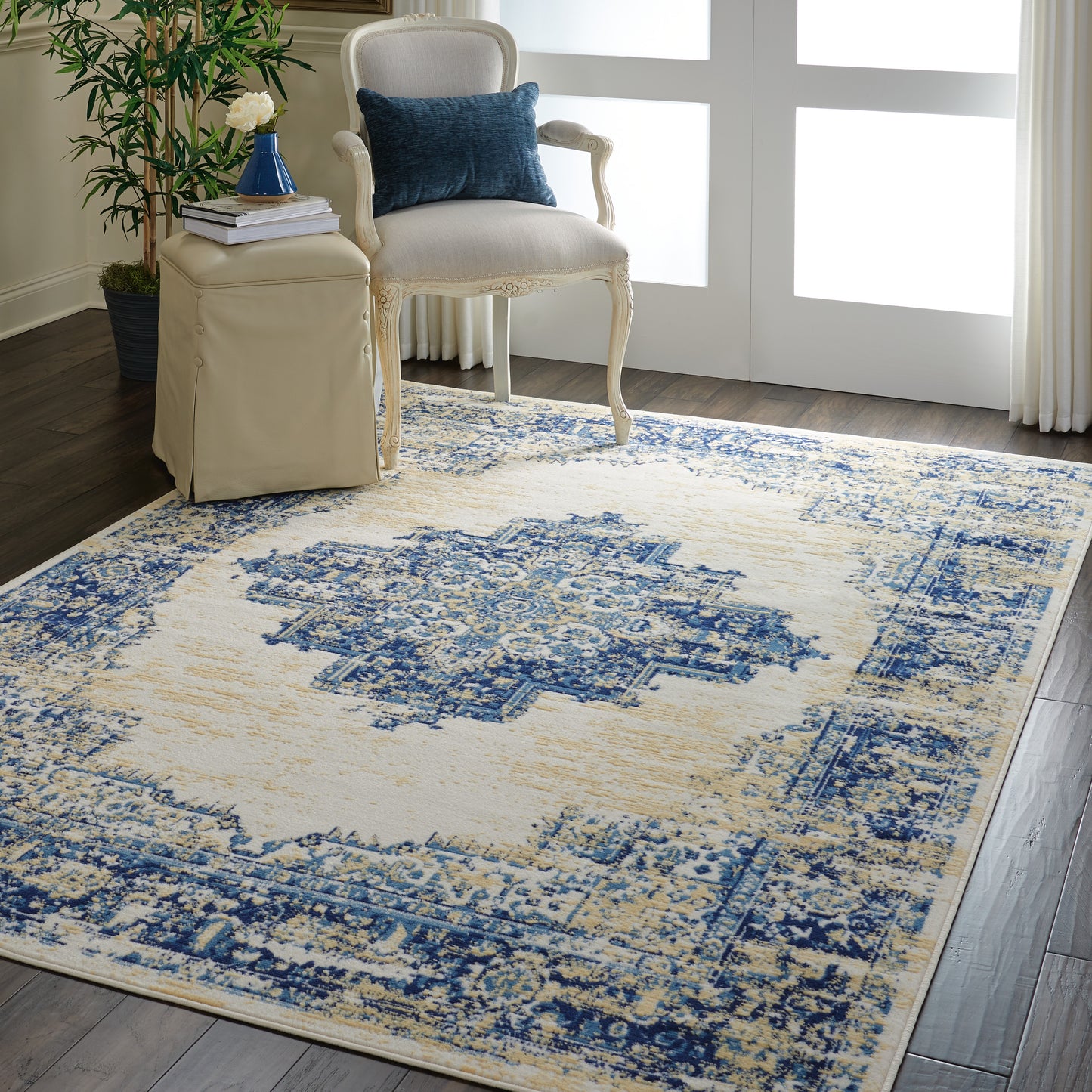 Nourison Grafix 6' x 9' White Vintage Indoor Rug