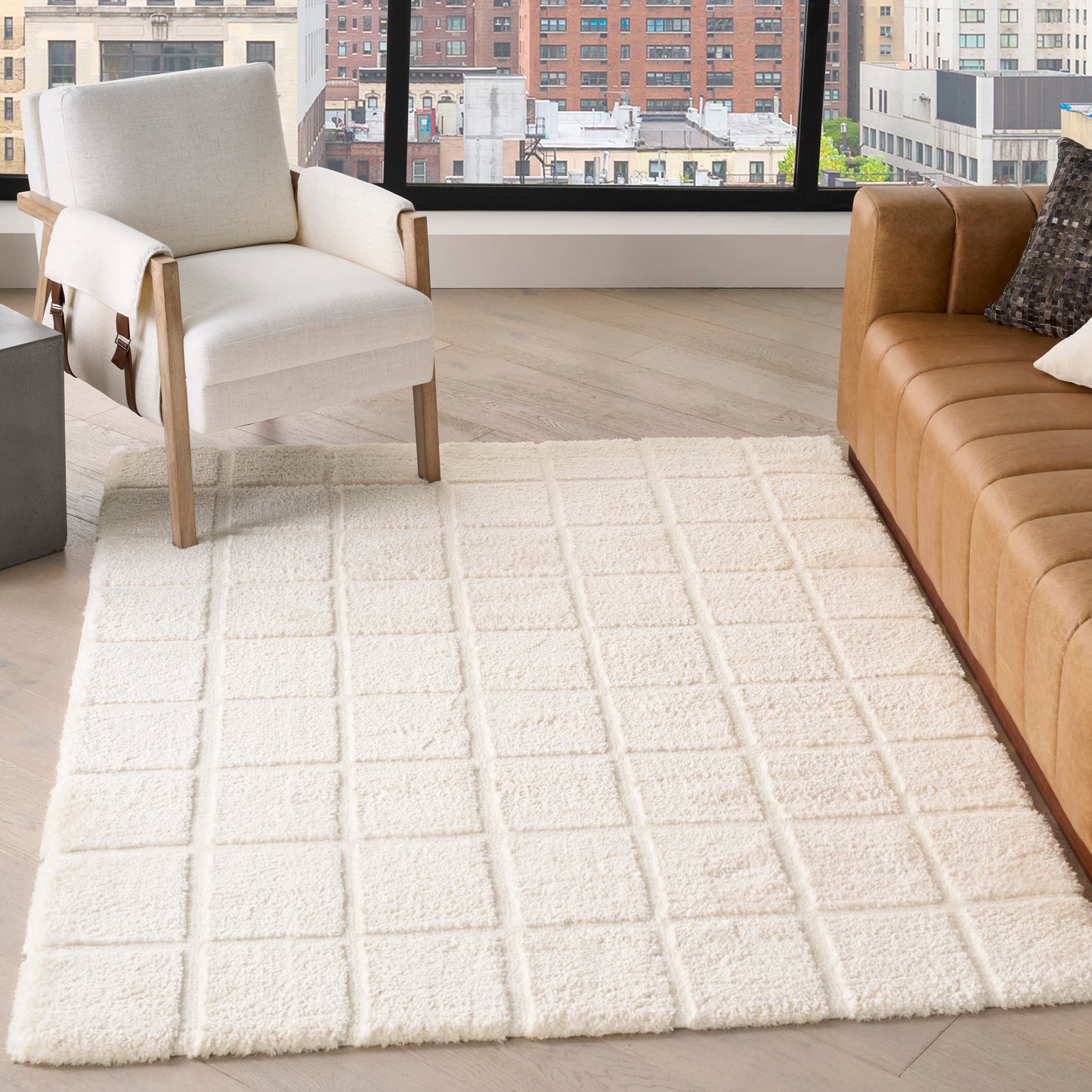 DKNY West End Ave 5'3" x 7'3" Ivory Modern Indoor Rug