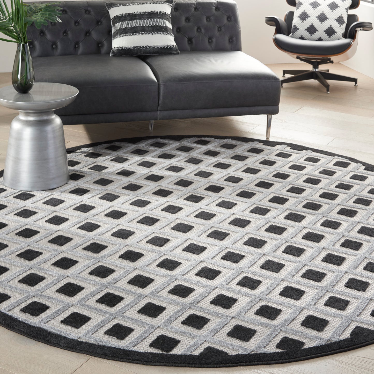 Nourison Aloha 7'10" x Round Black White Modern Rug