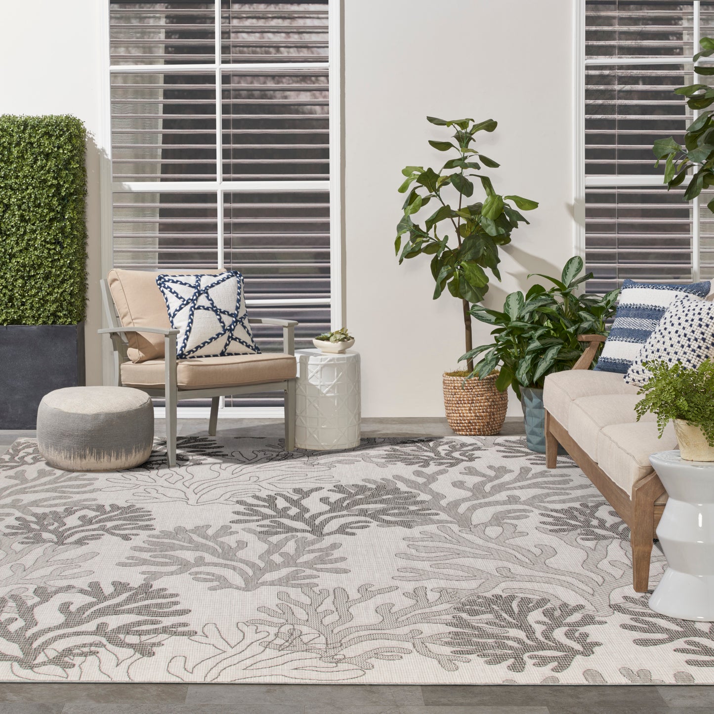 Nourison Garden Oasis 9' x 12' Grey Coastal, Nautical & Beach Rug