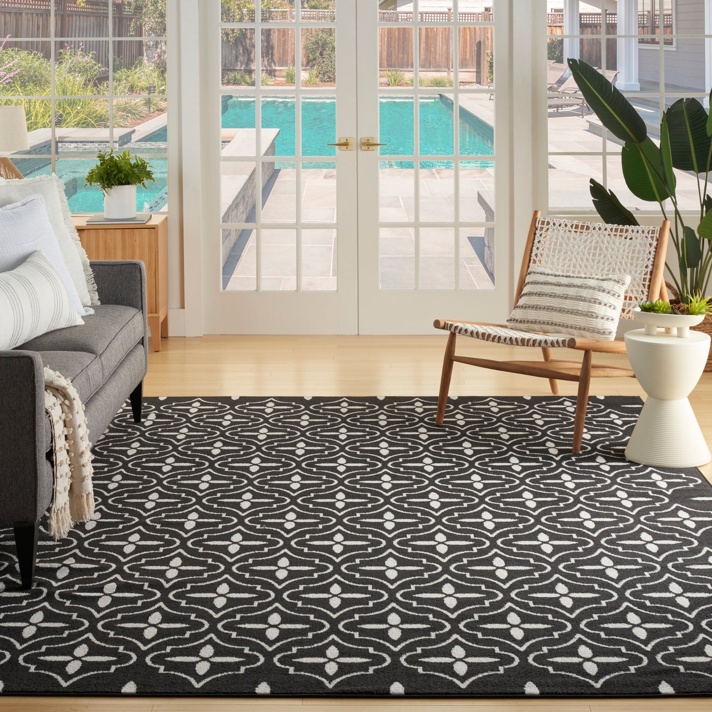 Nourison Nourison Essentials 6' x 9' Black Ivory Modern Rug