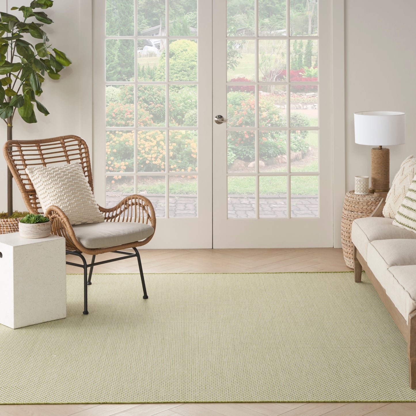 Nourison Courtyard 8' x Square Ivory Green Modern Rug