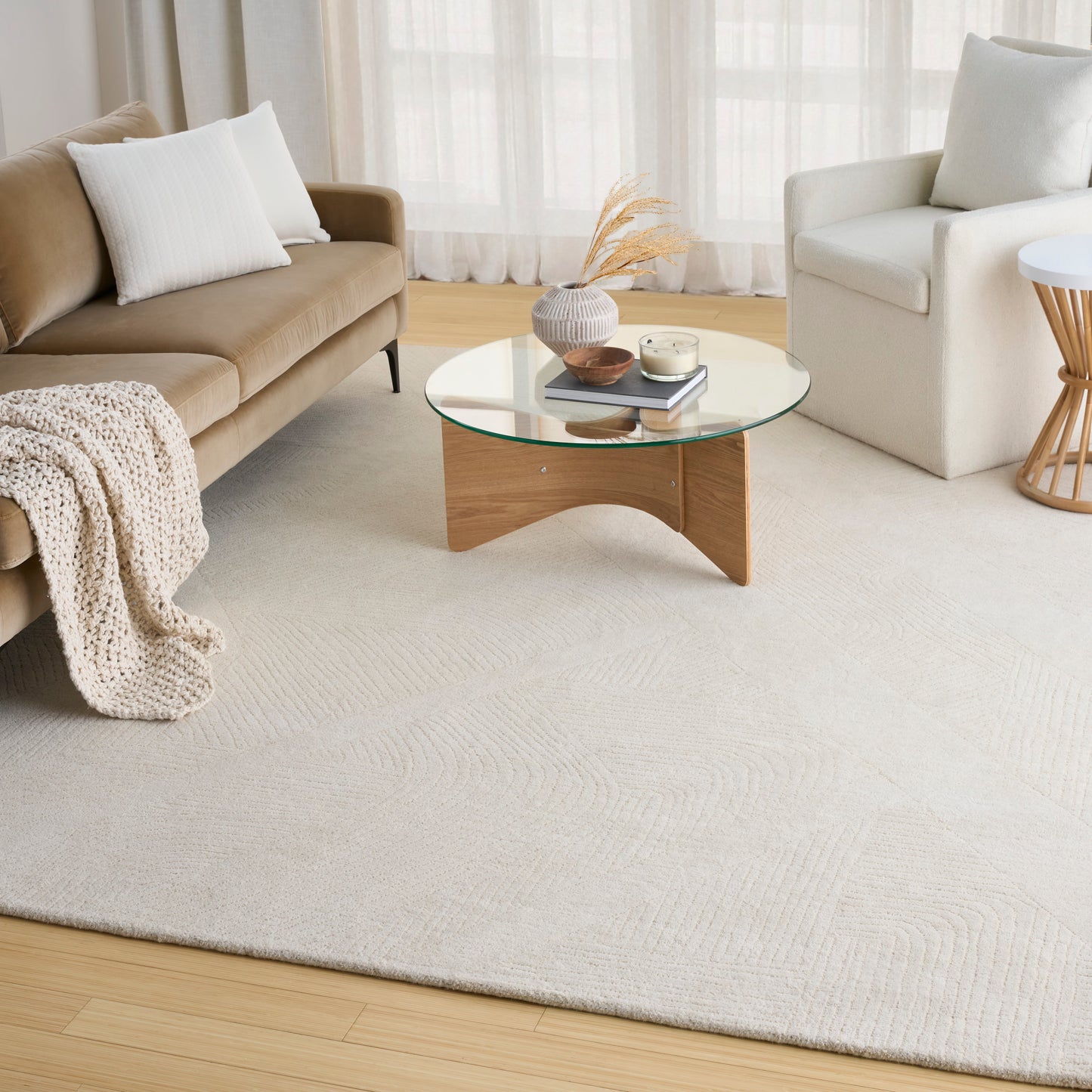 DKNY Pure Patterns 8'6" x 11'6" Ivory Modern Indoor Rug