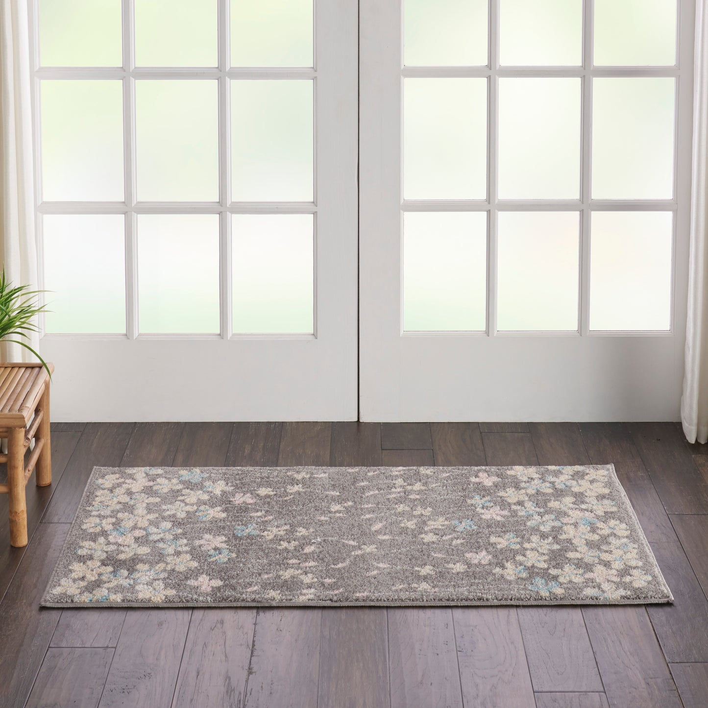 Nourison Tranquil 2' x 4' Grey Beige Contemporary Indoor Rug